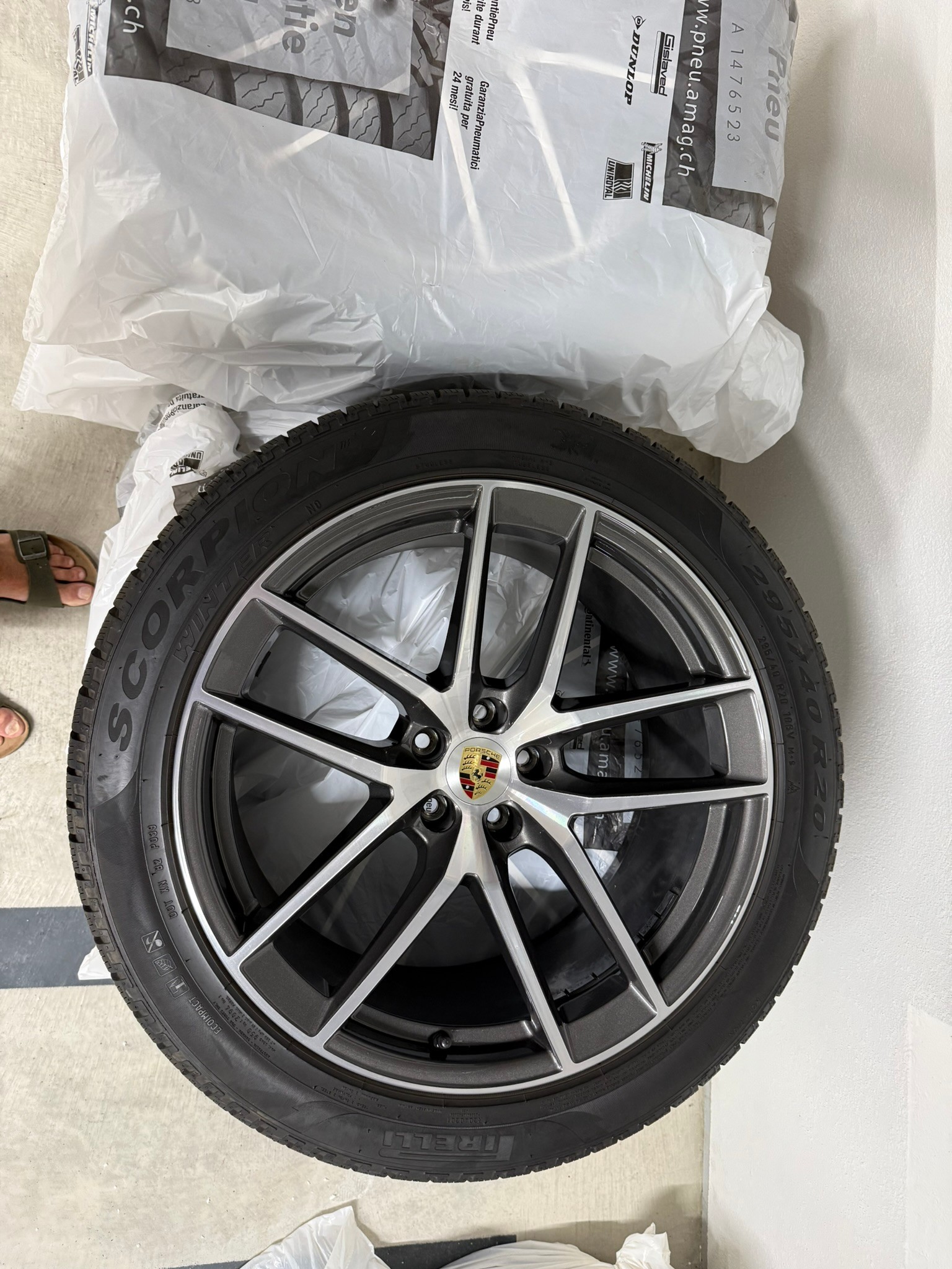 PORSCHE 2.9 V6 GTS-image-4