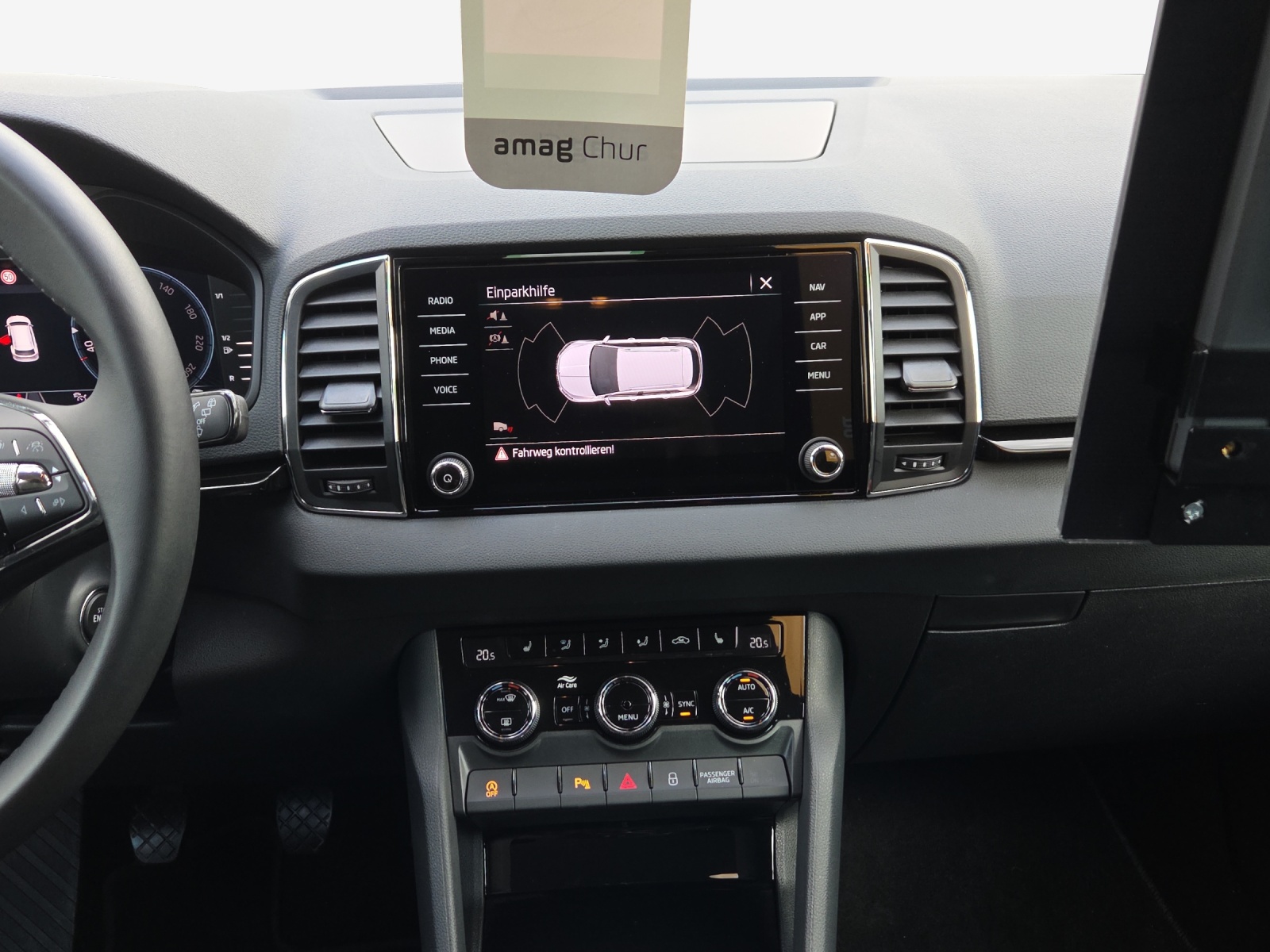 SKODA Karoq 1.0 TSI Ambition-image-9