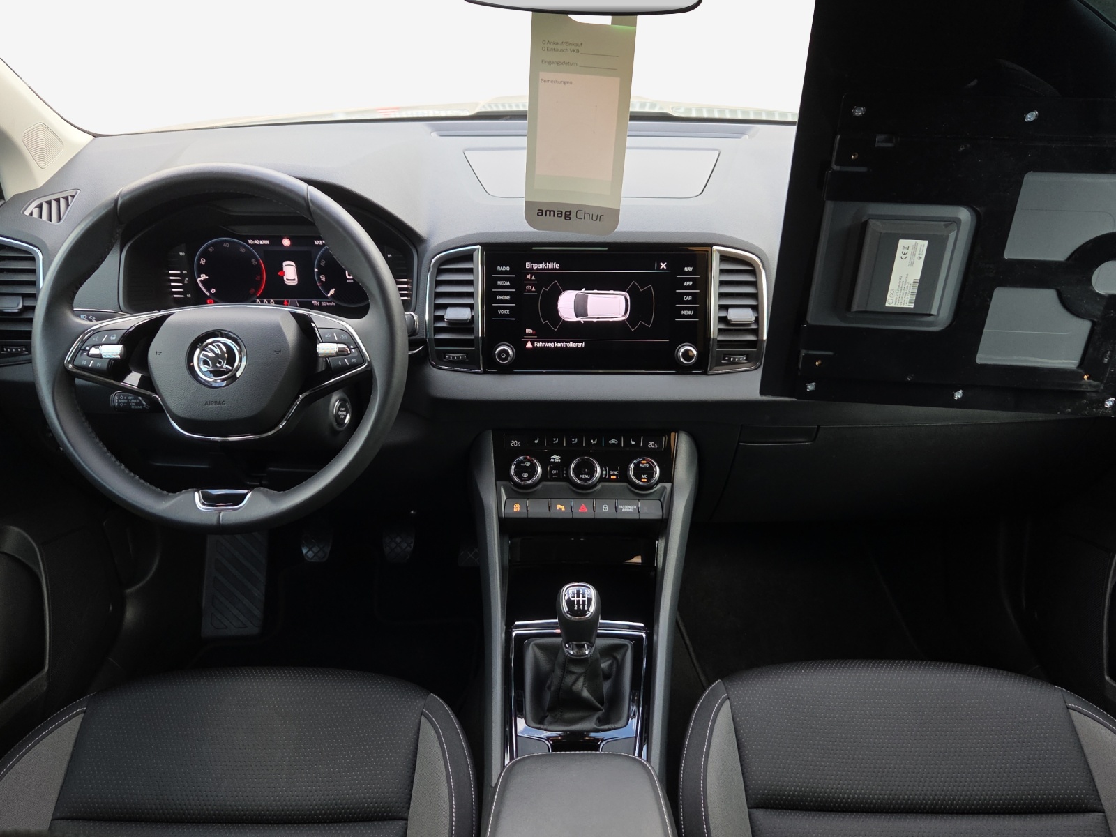 SKODA Karoq 1.0 TSI Ambition-image-10