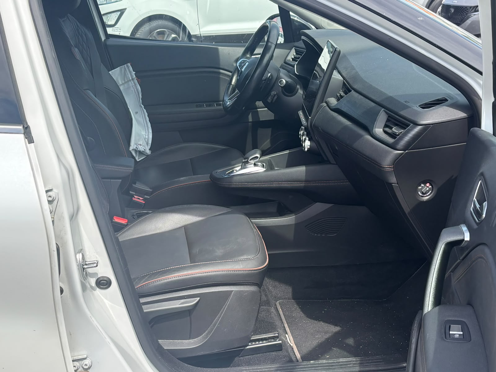 RENAULT Captur 1.3 TCe Initiale EDC-image-10