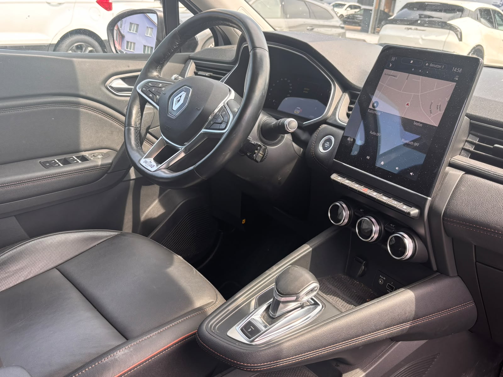 RENAULT Captur 1.3 TCe Initiale EDC-image-14
