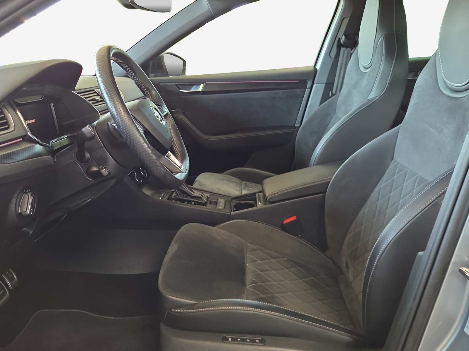 SKODA Superb 1.4 TSI Sport Line PHEV DSG-image-7
