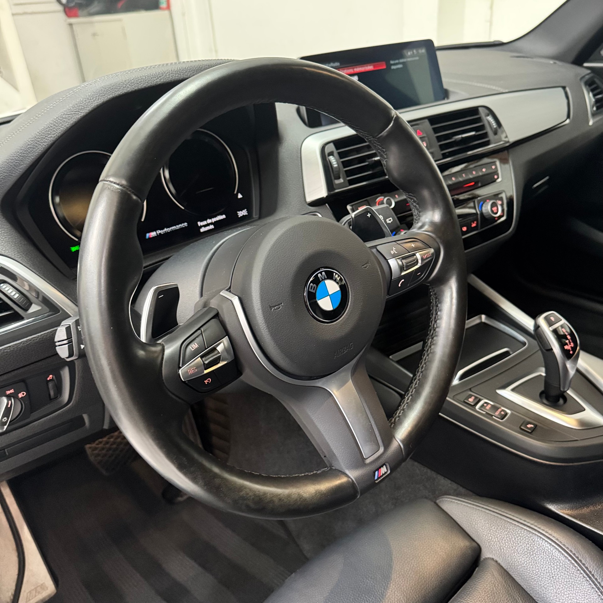 BMW M140i xDrive Steptronic-image-8
