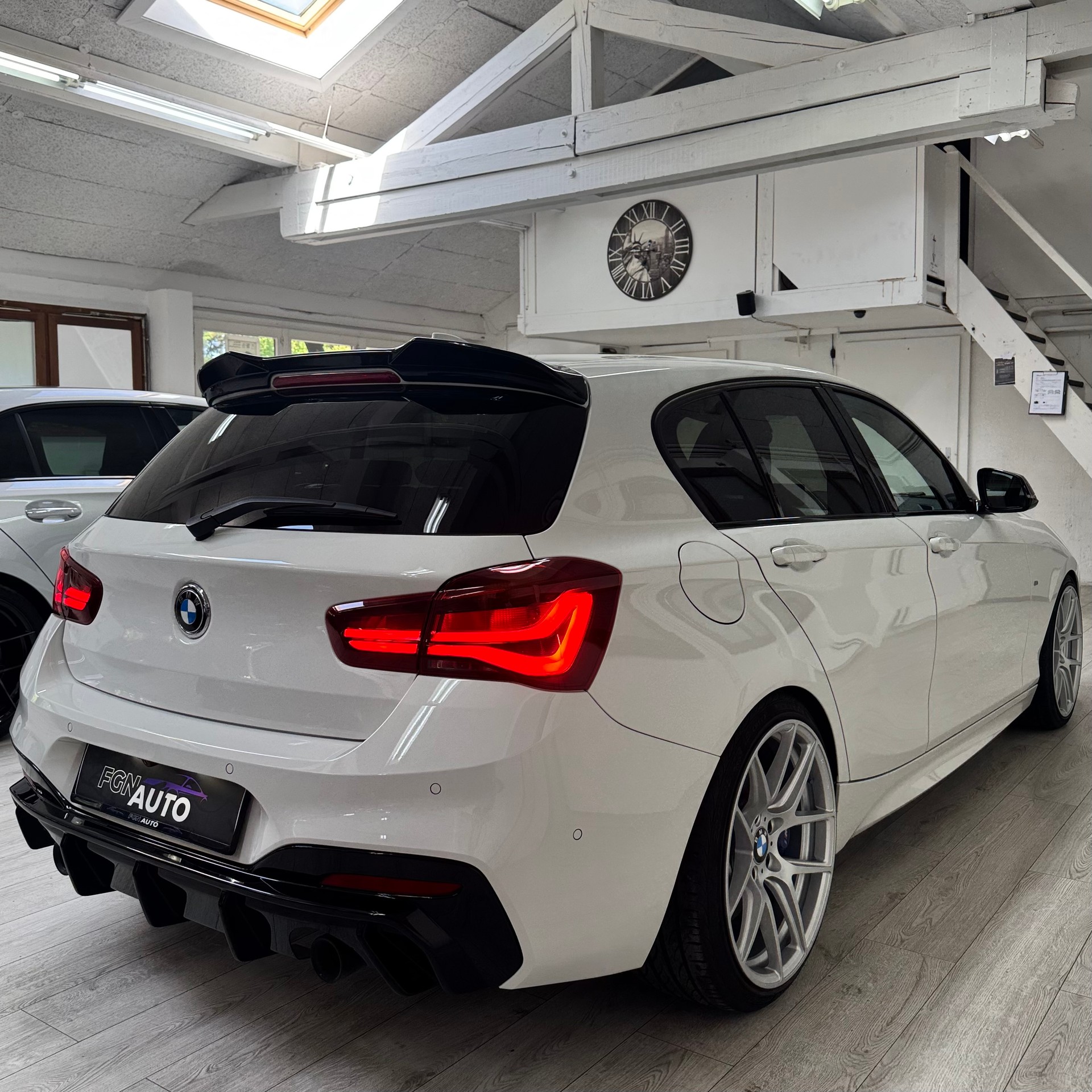 BMW M140i xDrive Steptronic-image-3