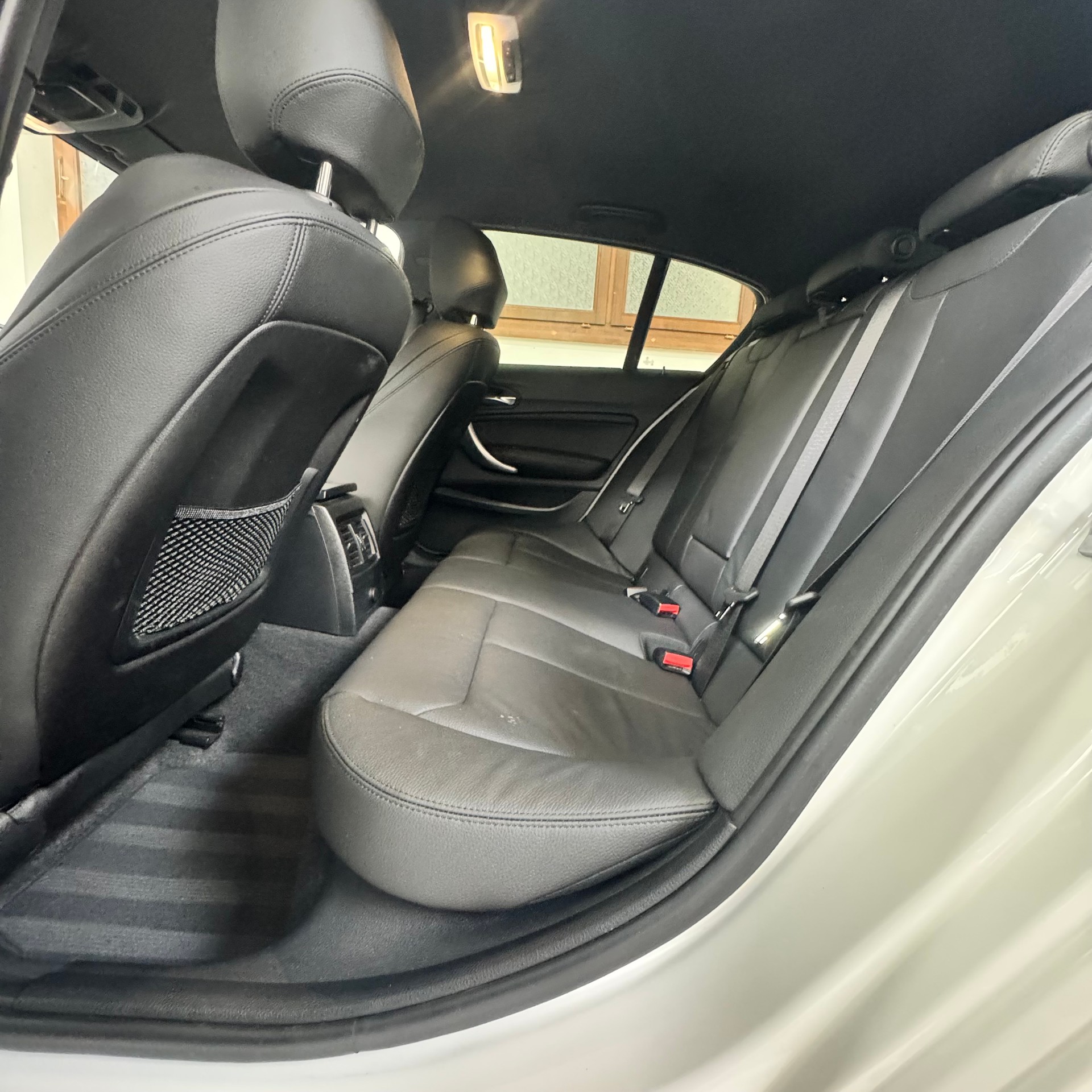 BMW M140i xDrive Steptronic-image-12