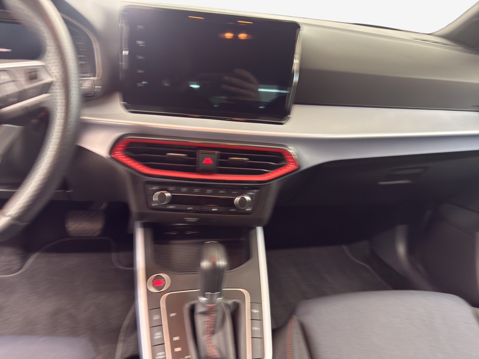 SEAT Arona 1.5 Eco TSI FR DSG-image-10