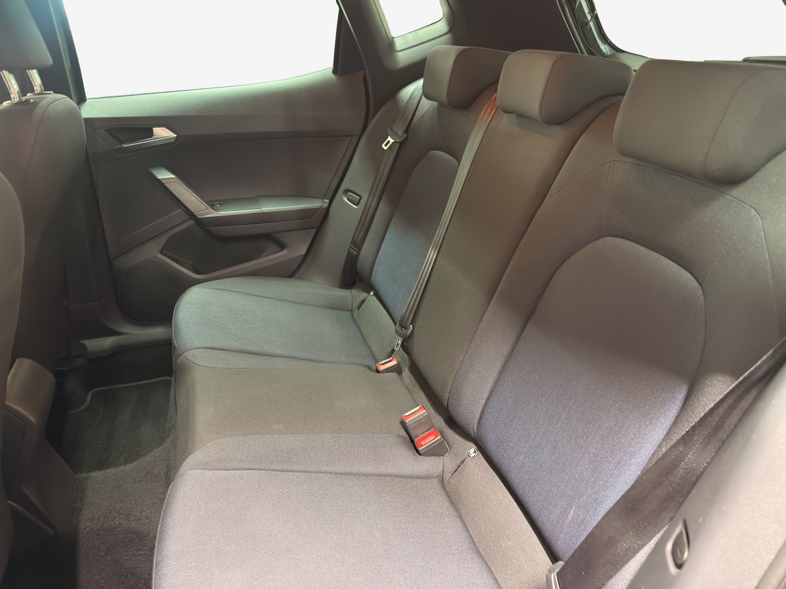 SEAT Arona 1.5 Eco TSI FR DSG-image-11
