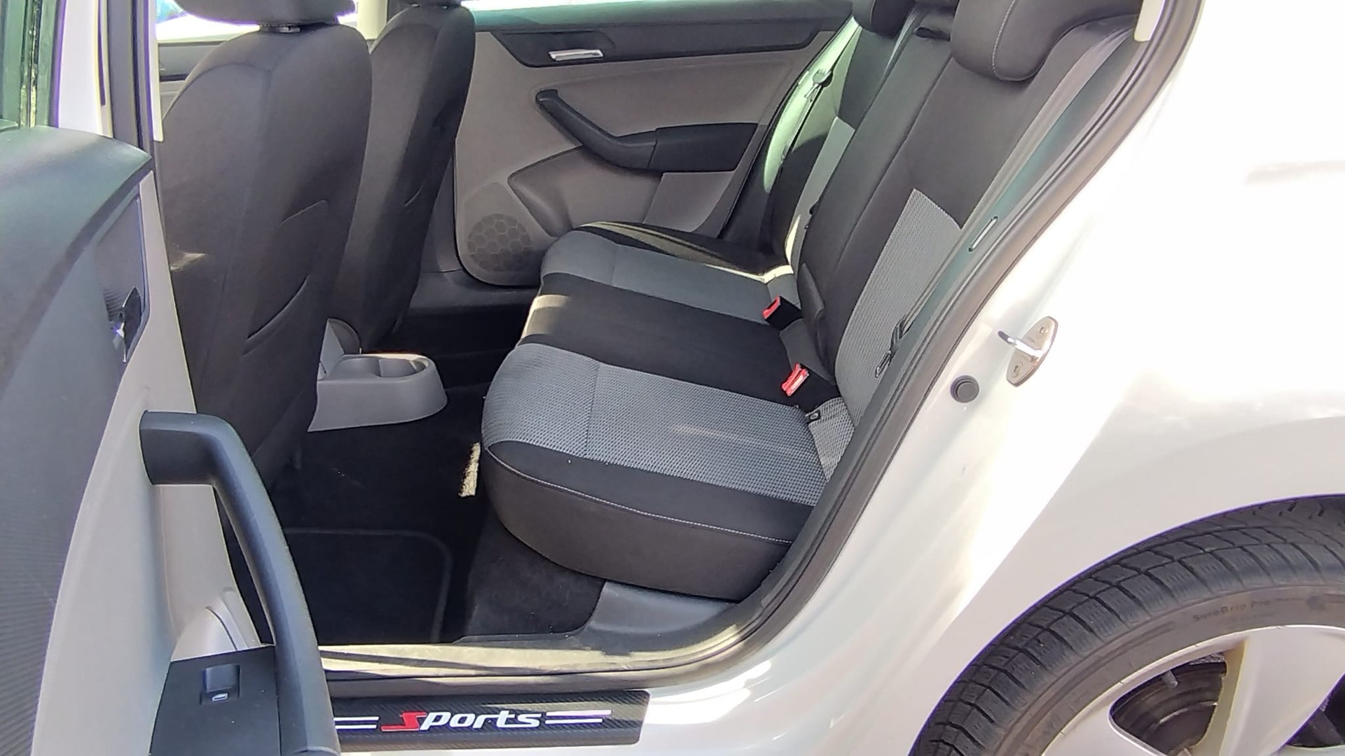 SEAT Toledo 1.4 TSI Style DSG-image-6