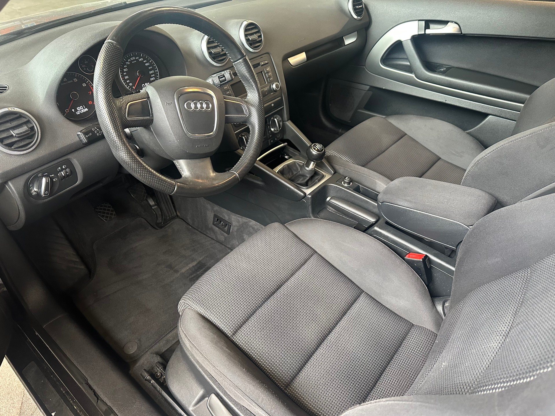 AUDI A3 1.8 TFSI Ambiente-image-8