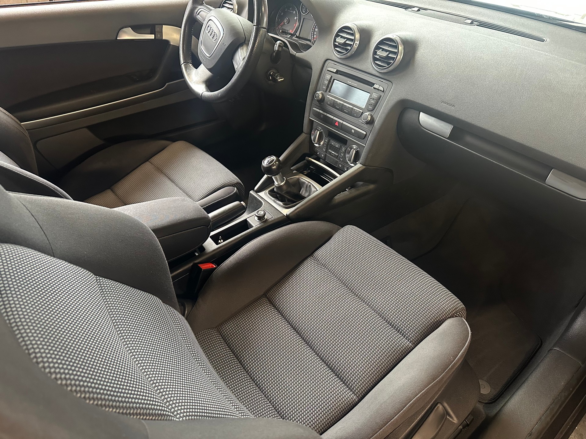 AUDI A3 1.8 TFSI Ambiente-image-9