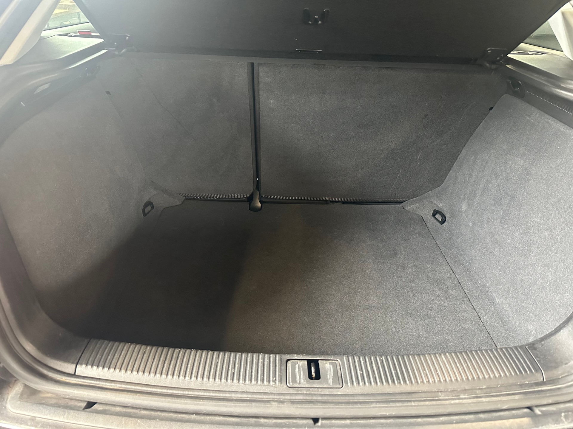 AUDI A3 1.8 TFSI Ambiente-image-11