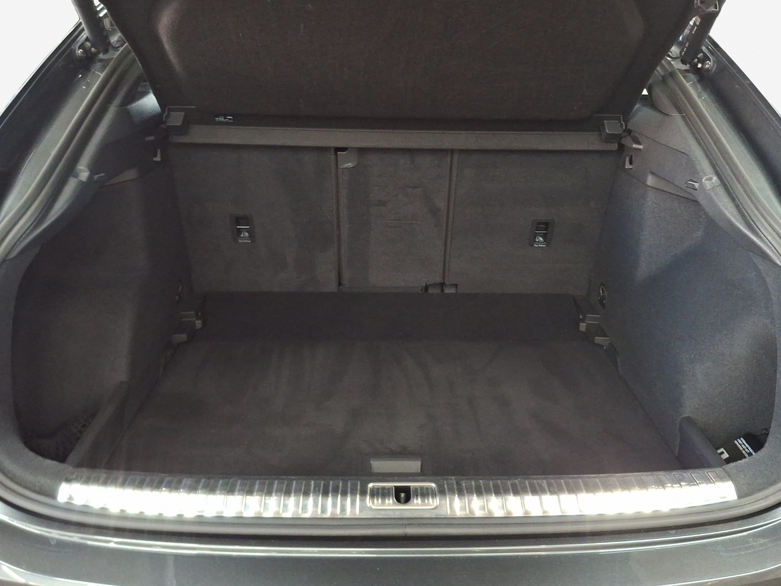 AUDI Q3 Sportback 40 TFSI S line quattro S-tronic-image-12