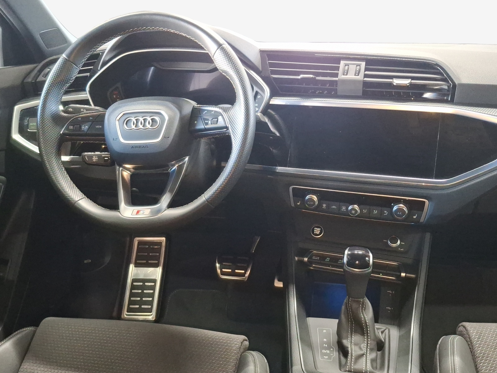 AUDI Q3 Sportback 40 TFSI S line quattro S-tronic-image-8
