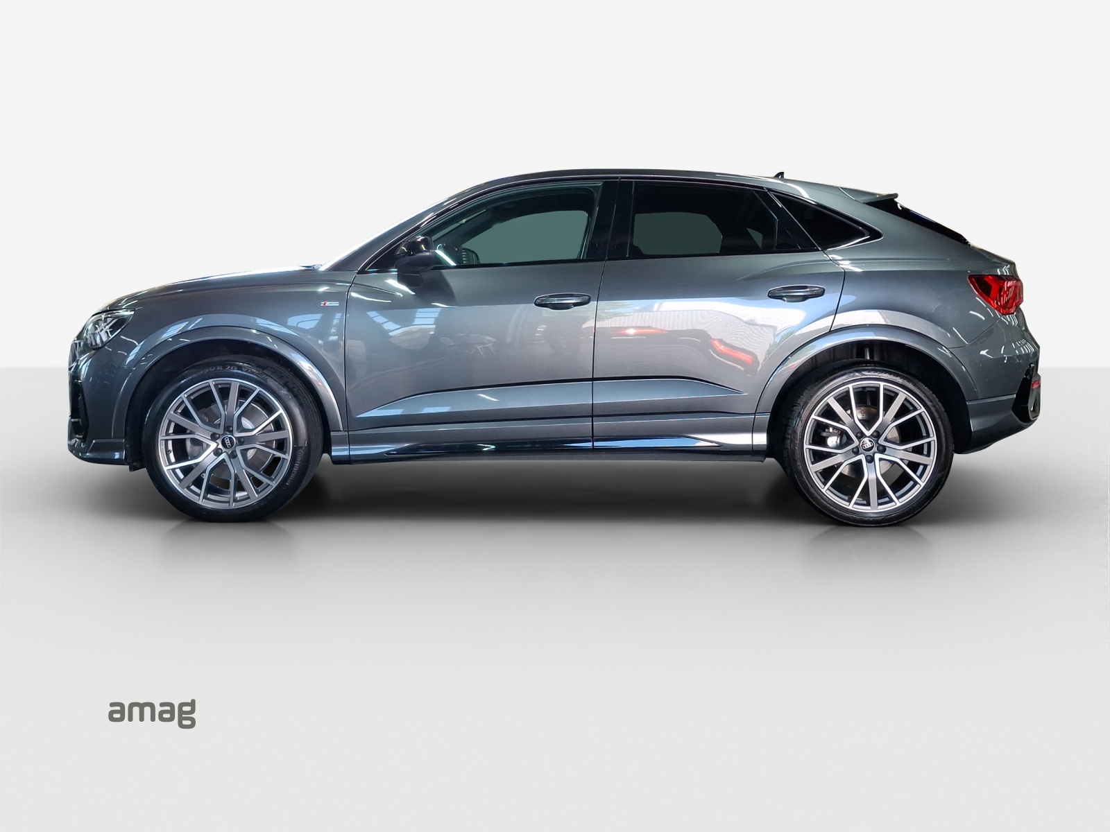 AUDI Q3 Sportback 40 TFSI S line quattro S-tronic-image-1