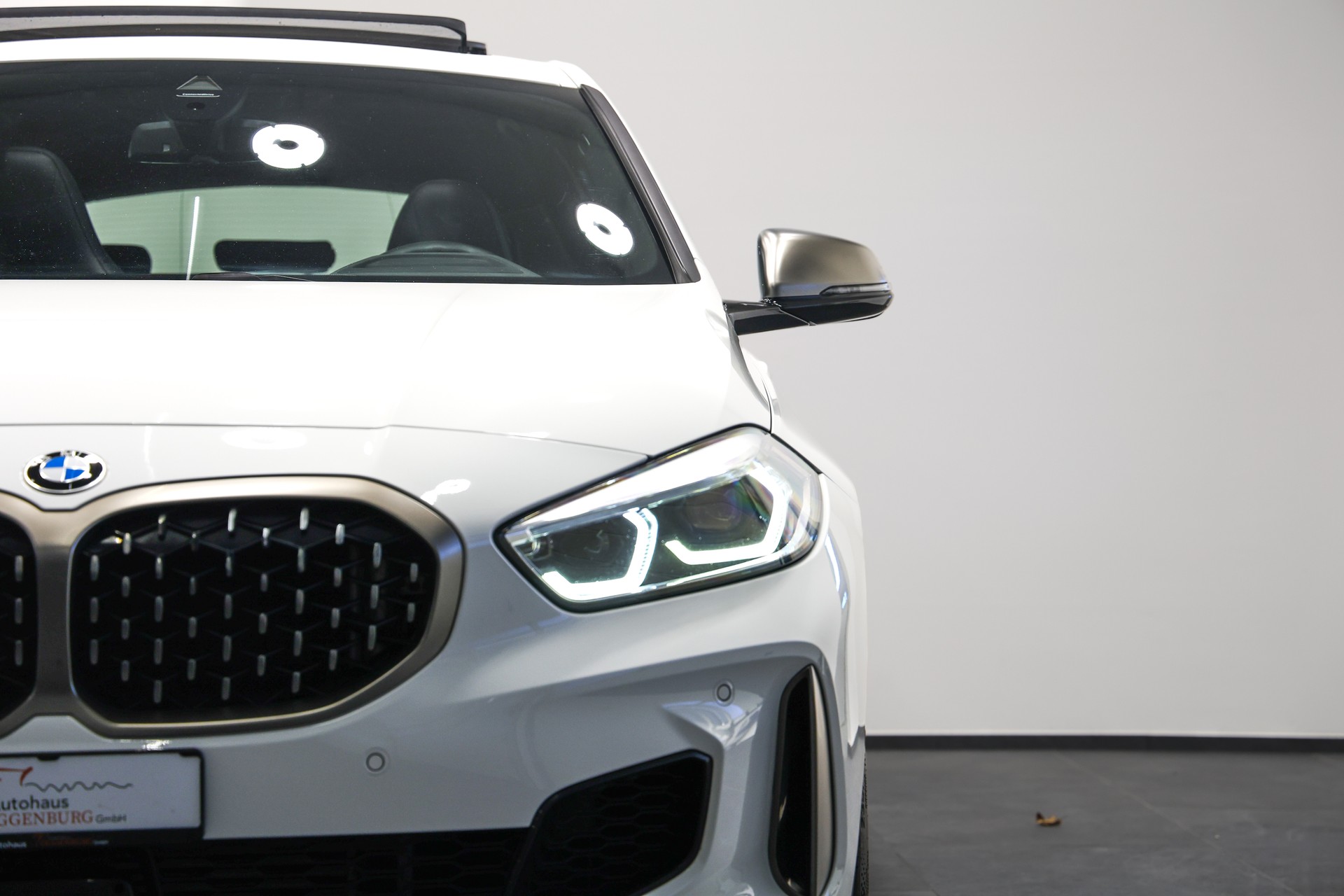 BMW M135i xDrive Steptronic *CH-Fahrzeug*-image-5