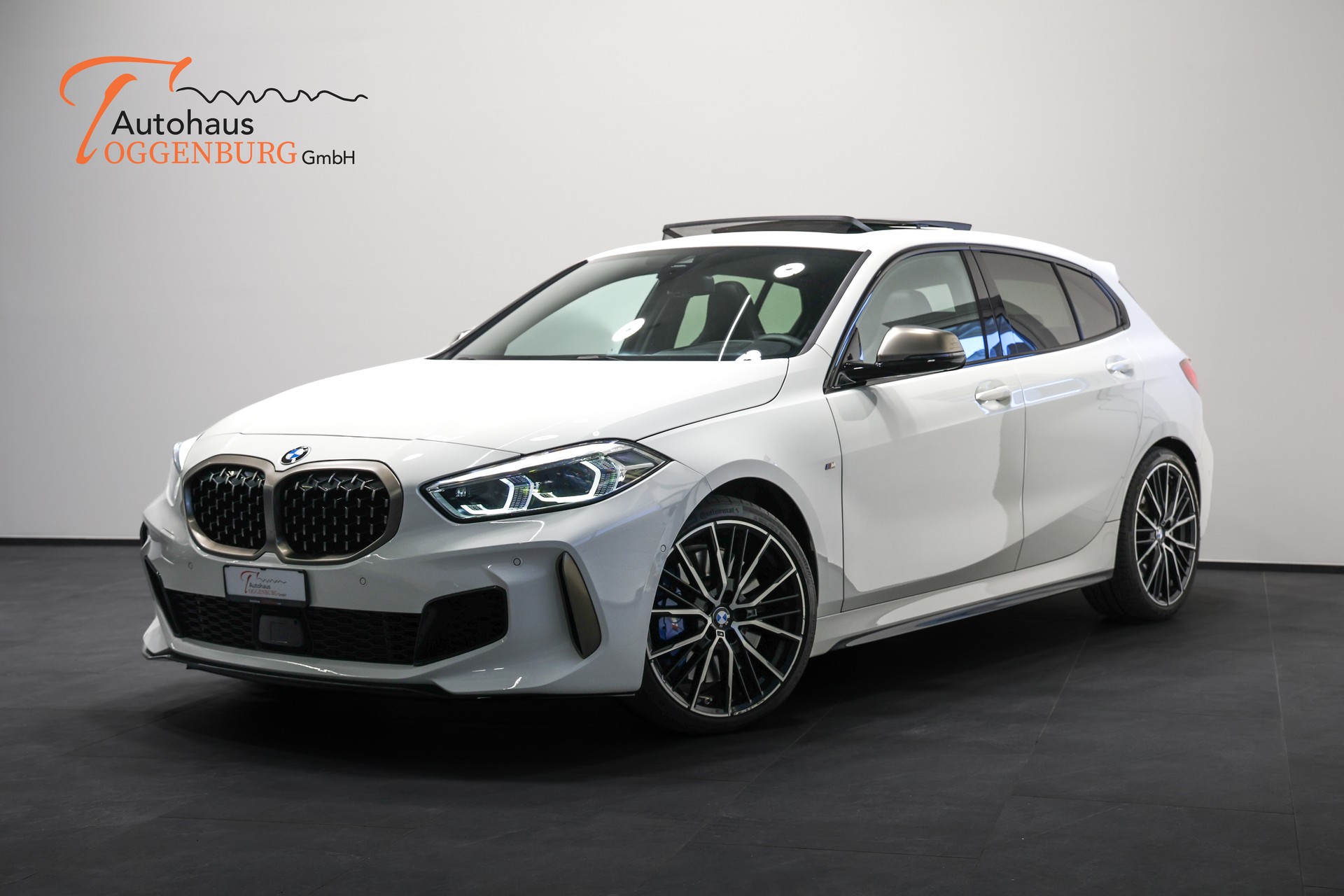 BMW M135i xDrive Steptronic *CH-Fahrzeug*
