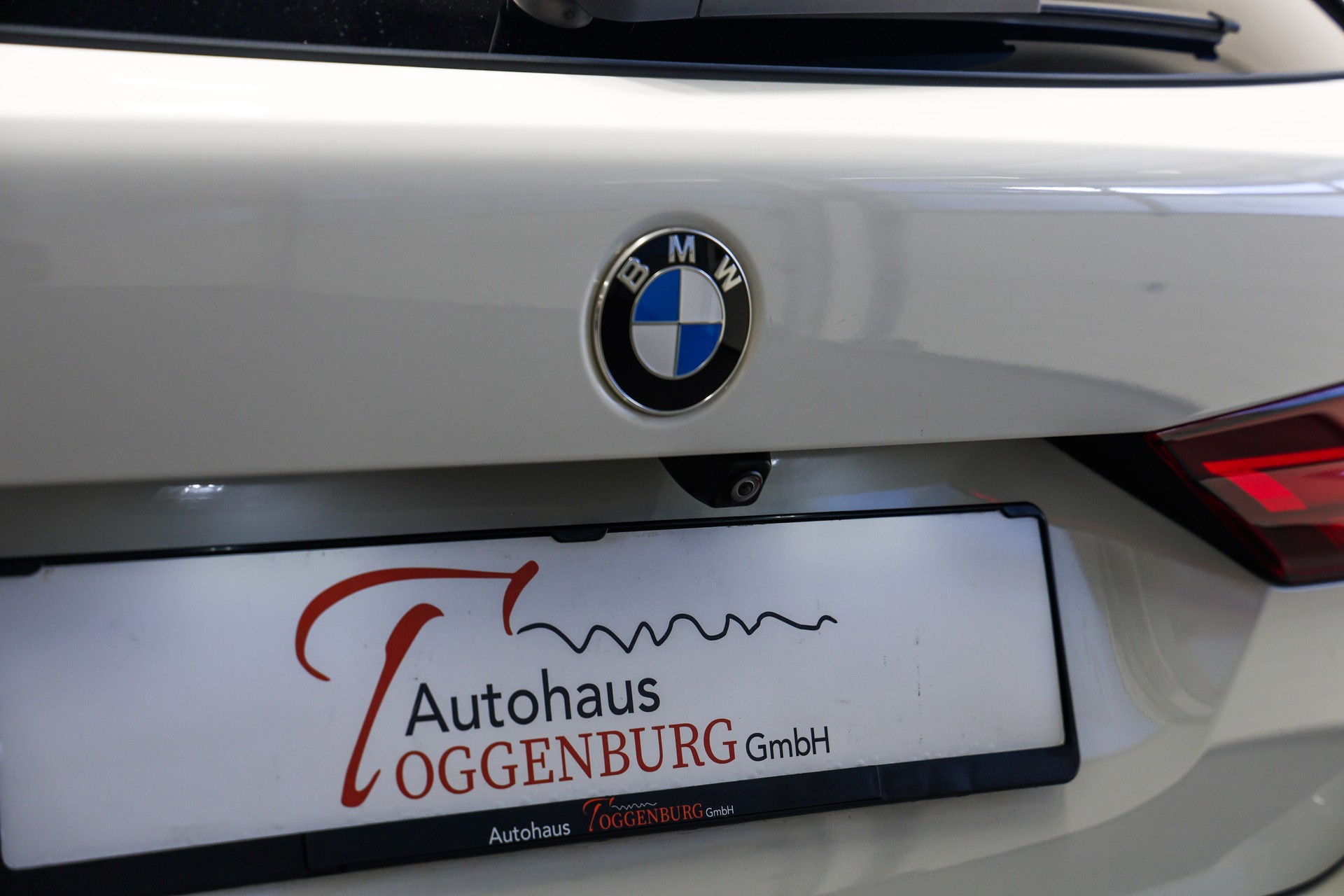 BMW M135i xDrive Steptronic *CH-Fahrzeug*-image-14