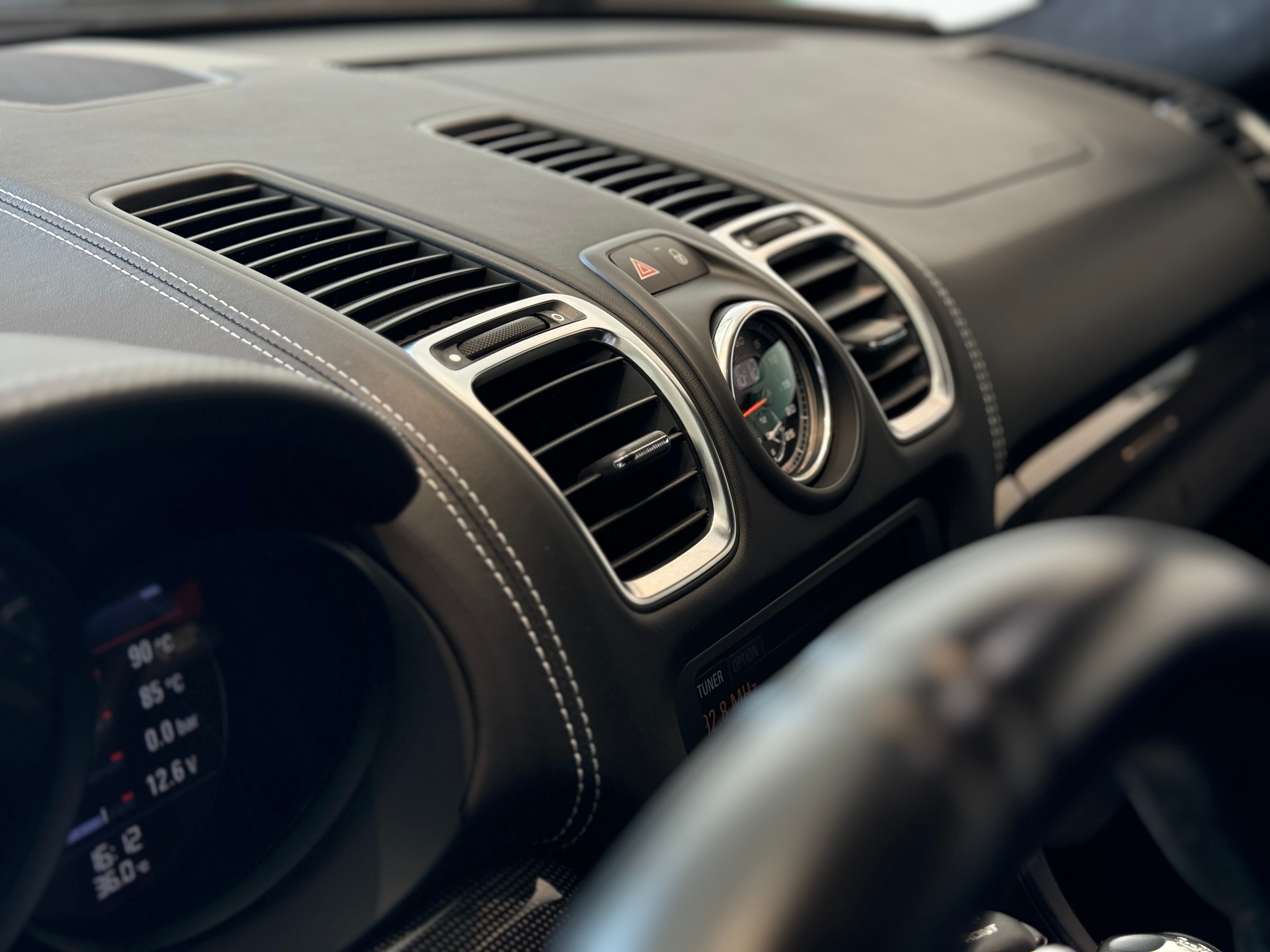 PORSCHE Cayman GTS 3.4 PDK-image-14