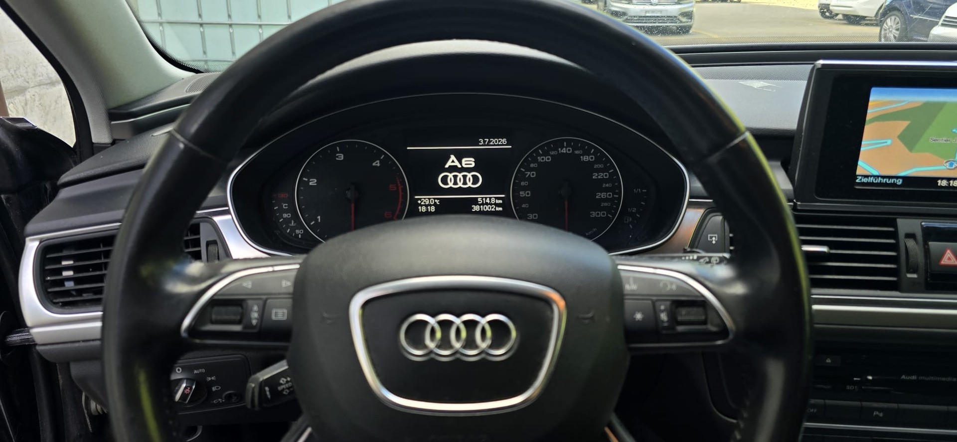 AUDI A6 Avant 2.0 TDI ultra multitronic-image-11
