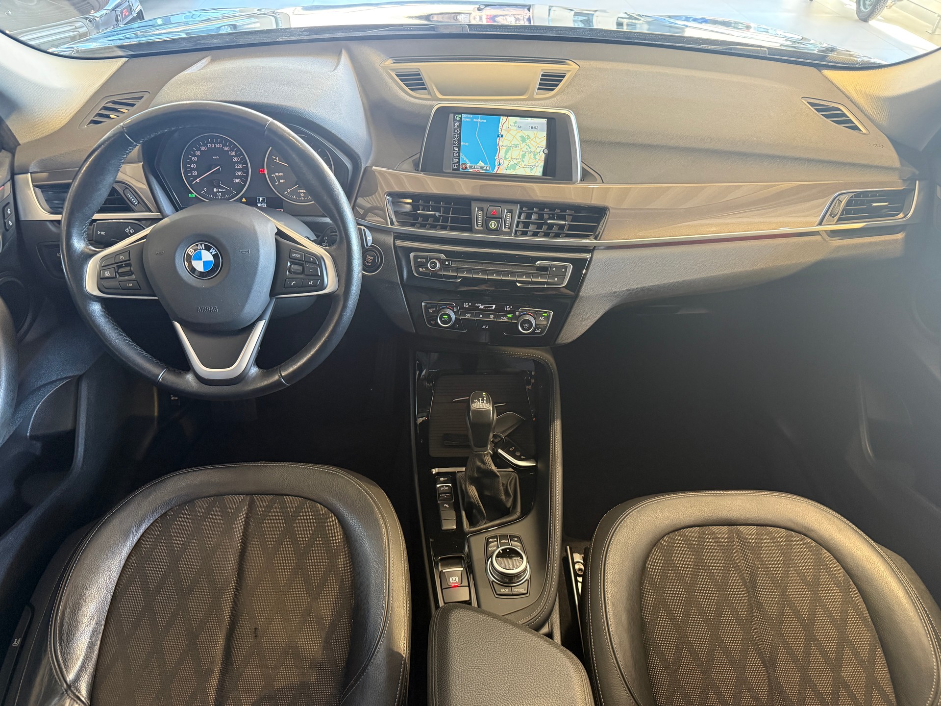 BMW X1 sDrive 18d xLine Steptronic ***GRATIS-SERVICE***-image-13