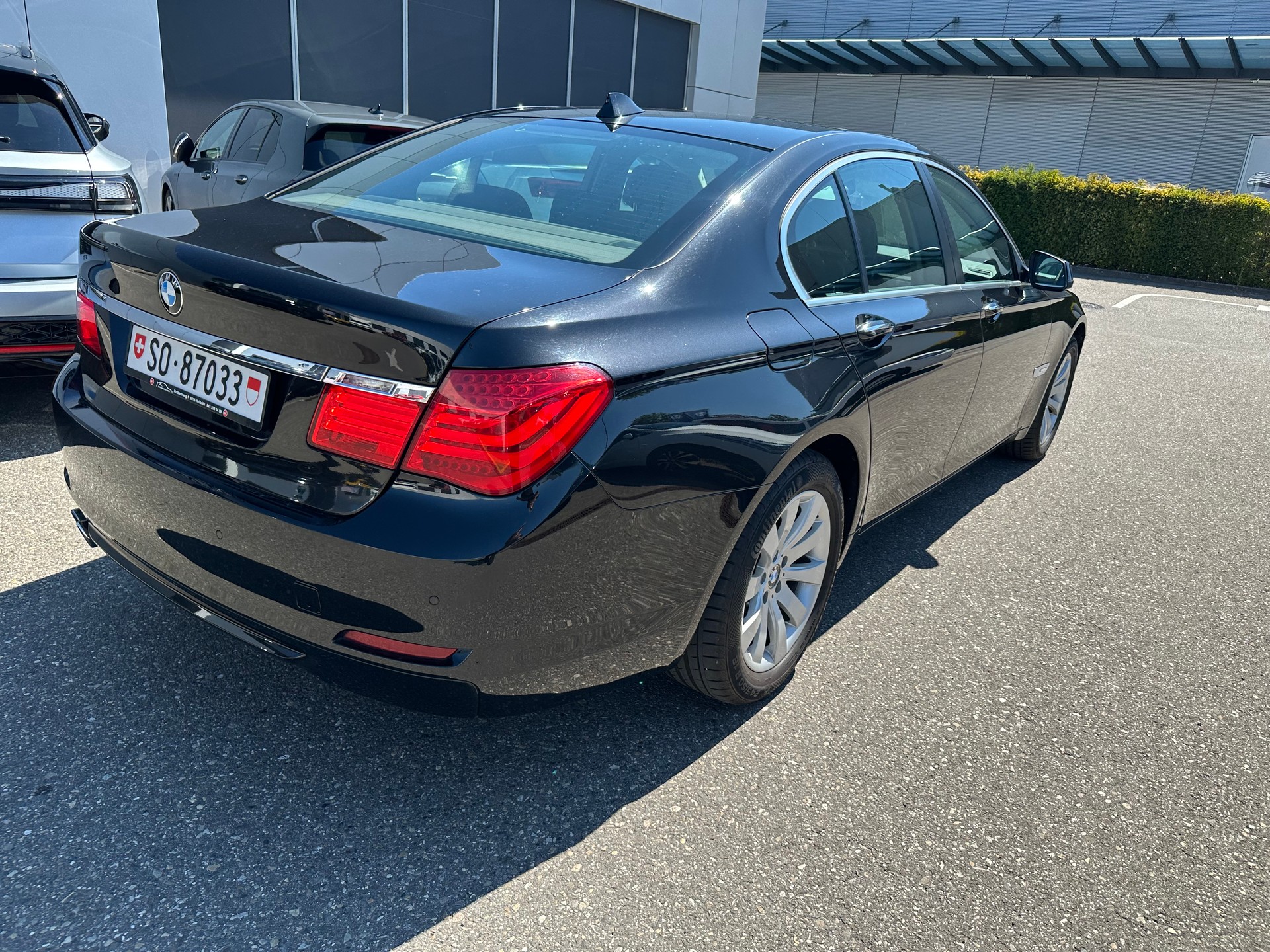 BMW 730d-image-3