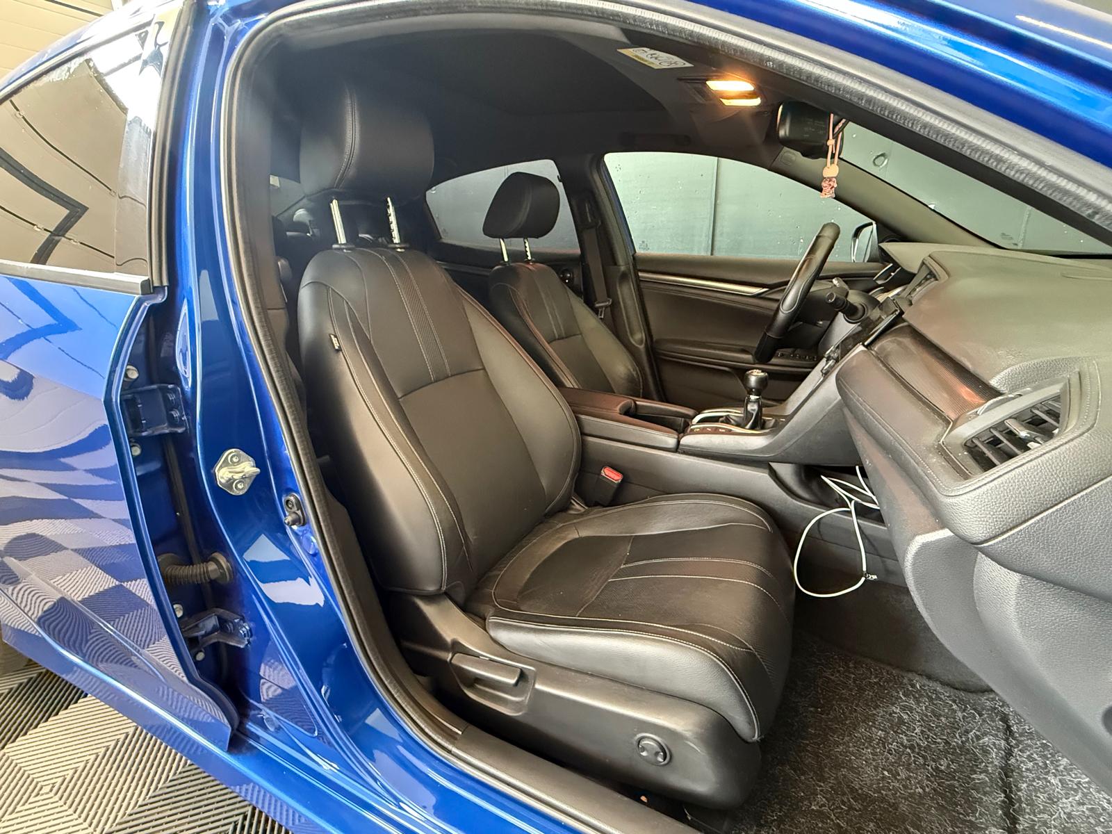 HONDA Civic 1.6 i-DTEC Executive Premium-image-10