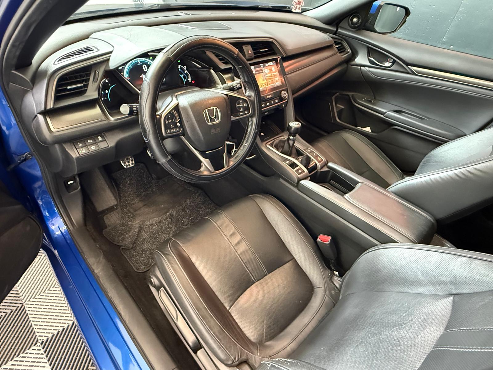 HONDA Civic 1.6 i-DTEC Executive Premium-image-1