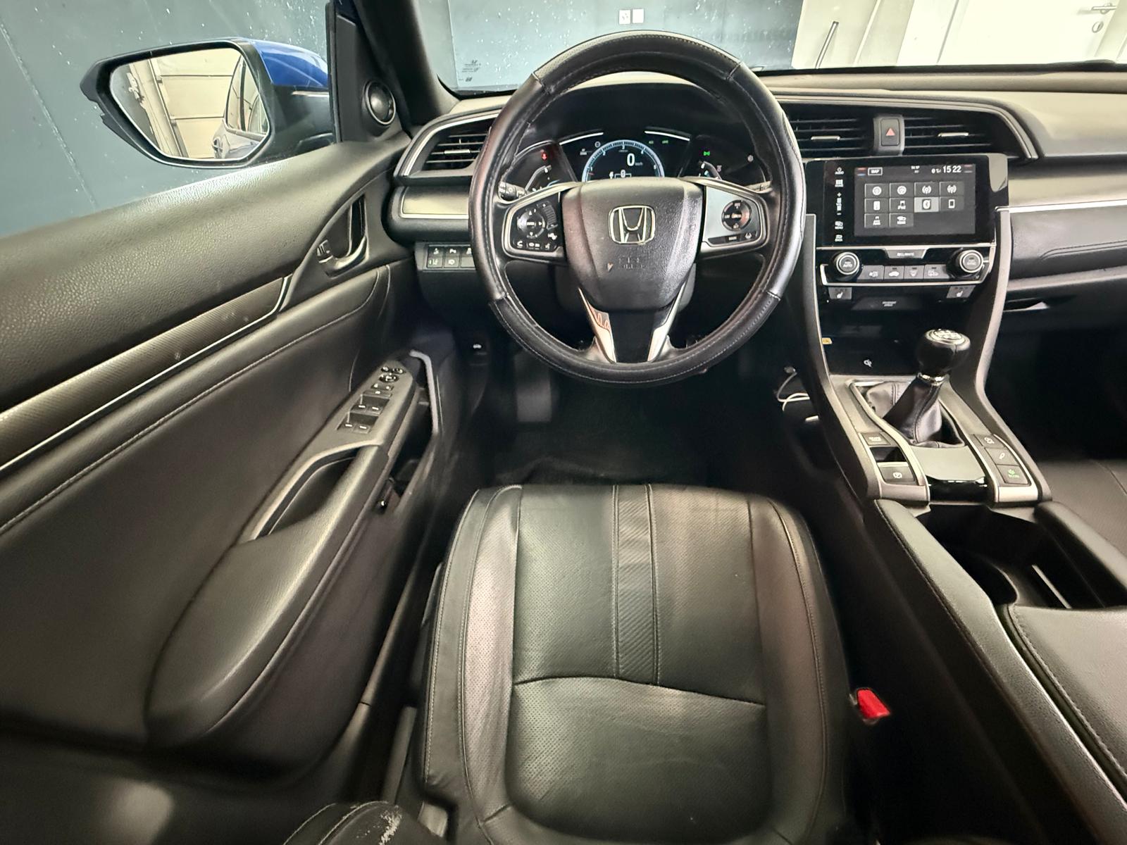 HONDA Civic 1.6 i-DTEC Executive Premium-image-15