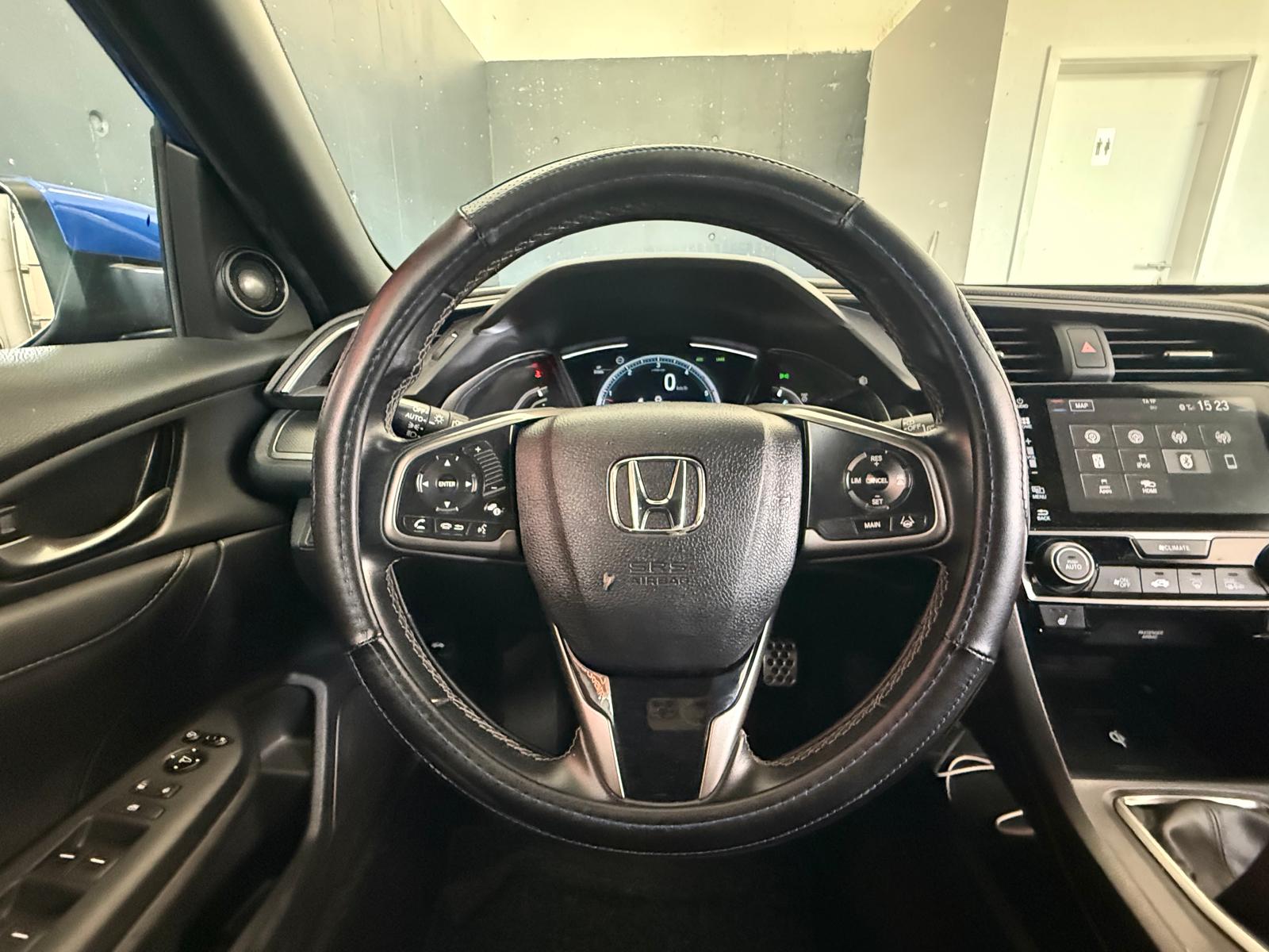 HONDA Civic 1.6 i-DTEC Executive Premium-image-16
