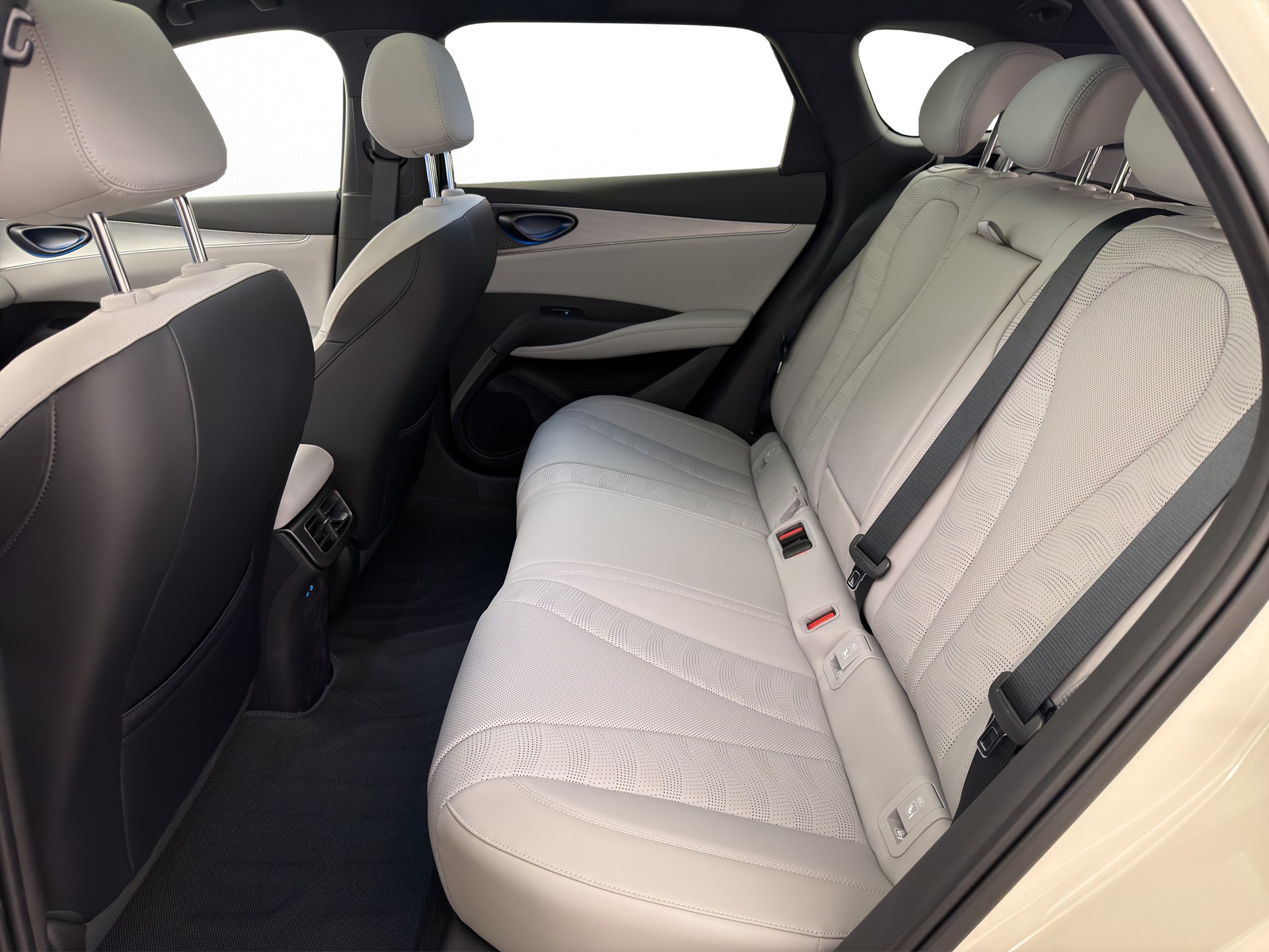 BYD Seal 6 DM-i Touring Comfort-image-11