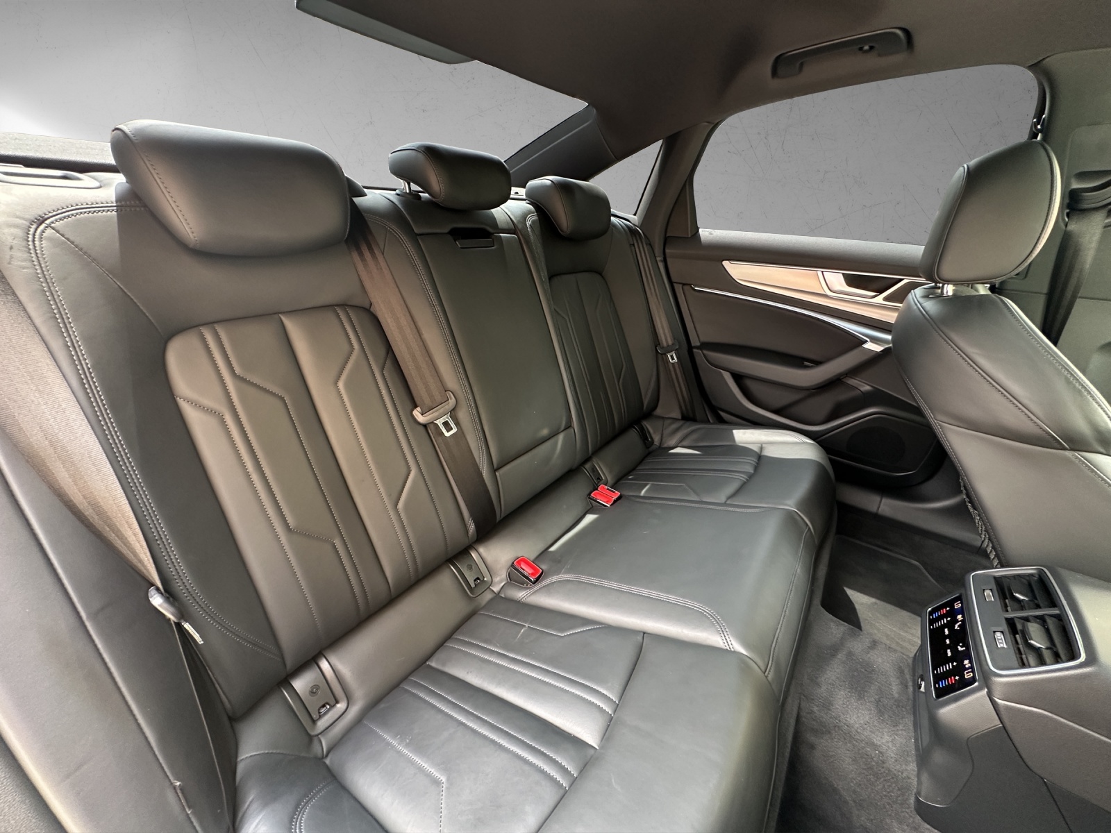 AUDI A6 Limousine 50 TDI Sport quattro tiptronic-image-14