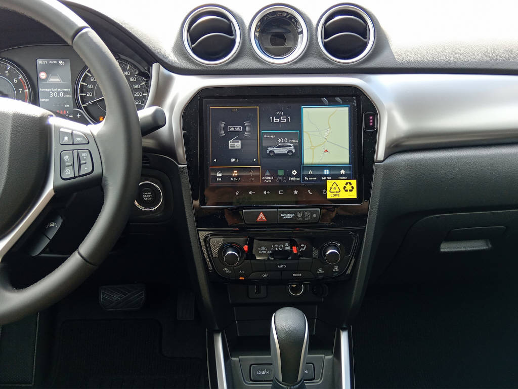 SUZUKI Vitara 1.4 T Sakura Hybrid 4x4-image-13