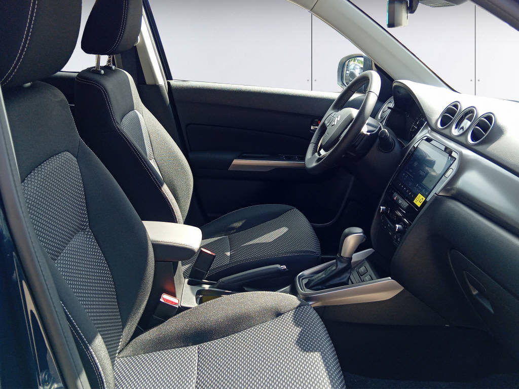 SUZUKI Vitara 1.4 T Sakura Hybrid 4x4-image-14