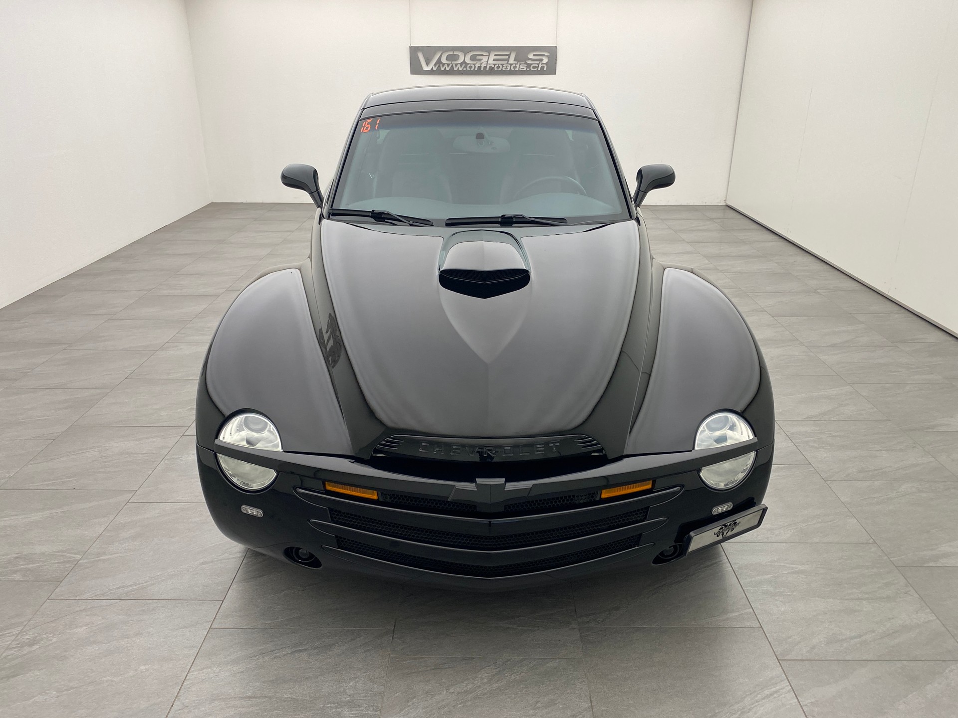 CHEVROLET SSR 6.0-showroom-element-2