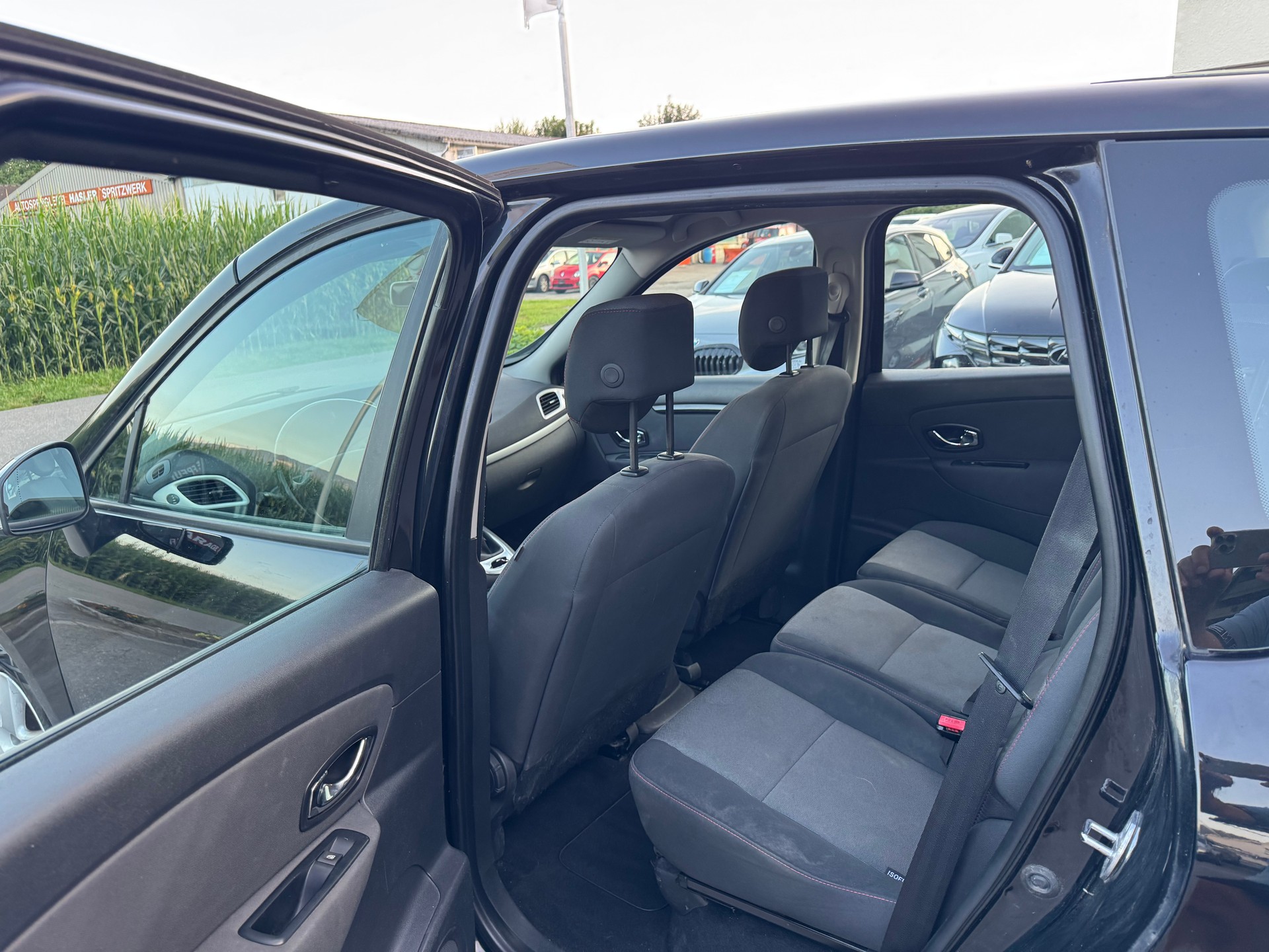 RENAULT Scénic 1.5 dCi Energy EDC-image-9