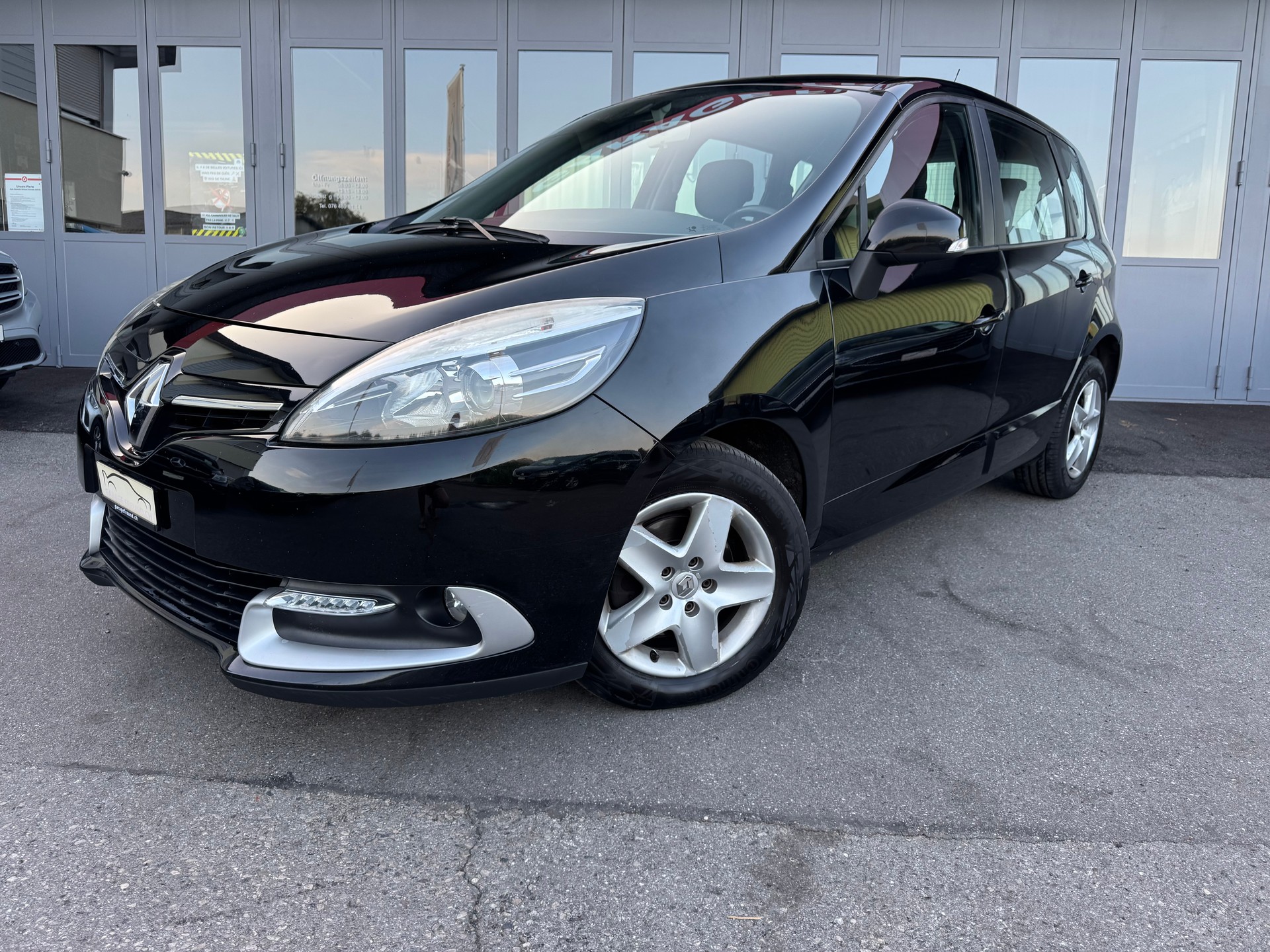 RENAULT Scénic 1.5 dCi Energy EDC-image-0