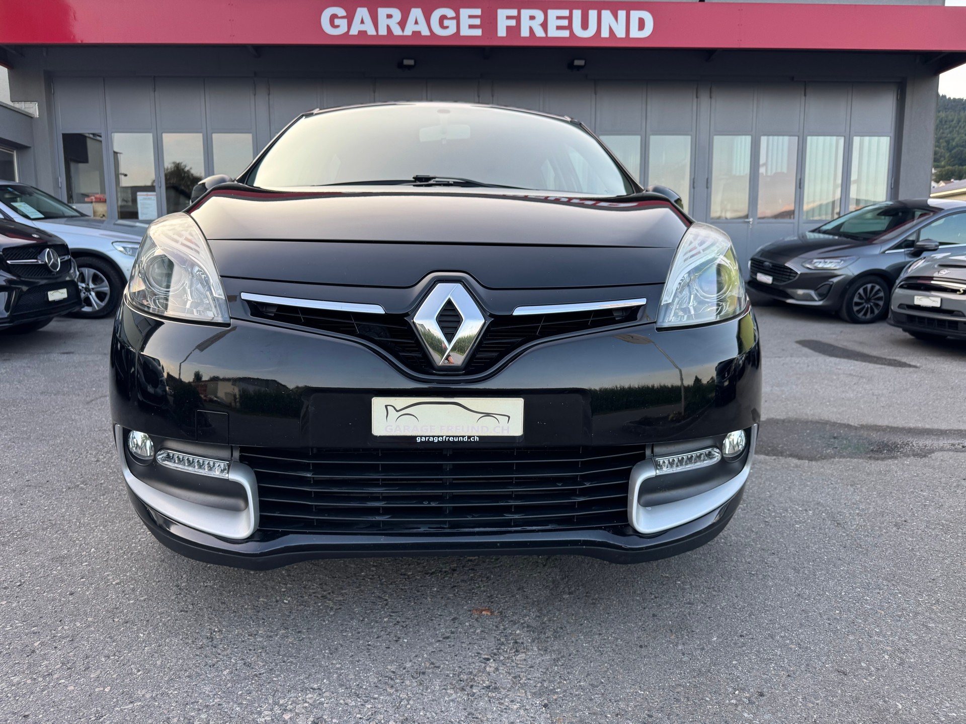 RENAULT Scénic 1.5 dCi Energy EDC-image-2