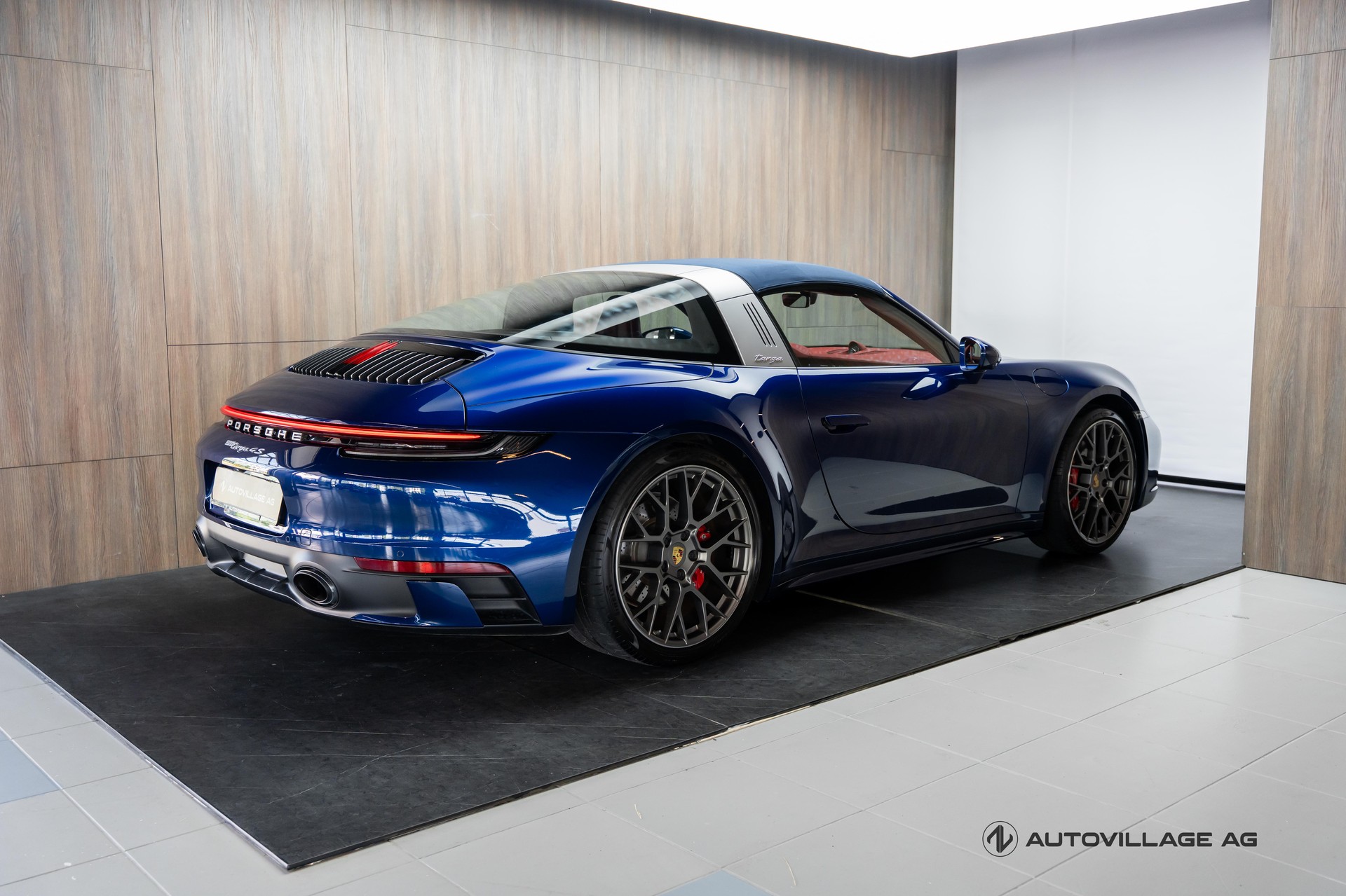 PORSCHE 911 Targa 4S PDK-showroom-element-1