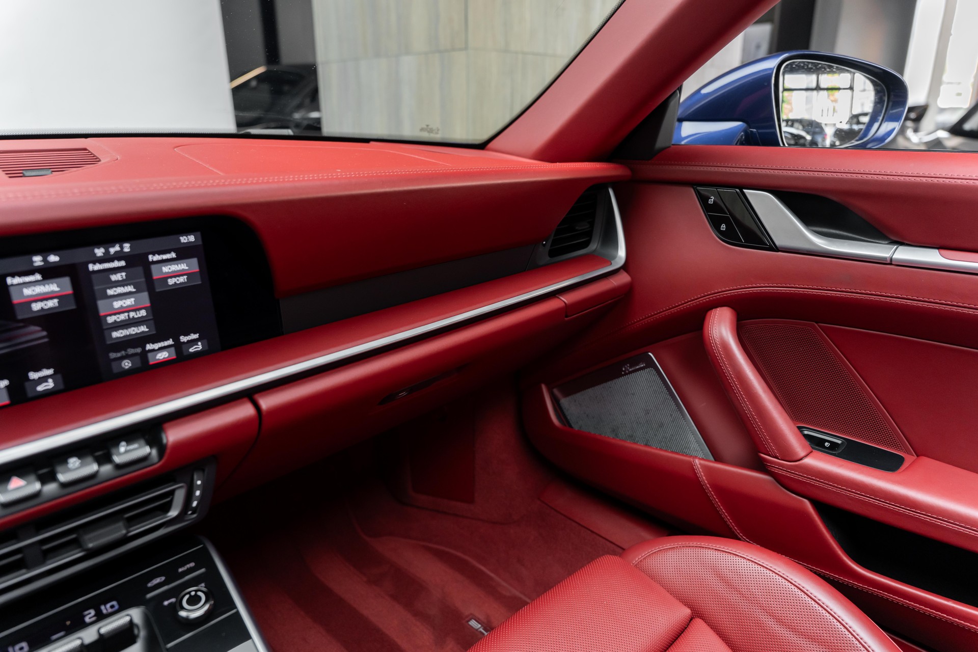 PORSCHE 911 Targa 4S PDK-image-17