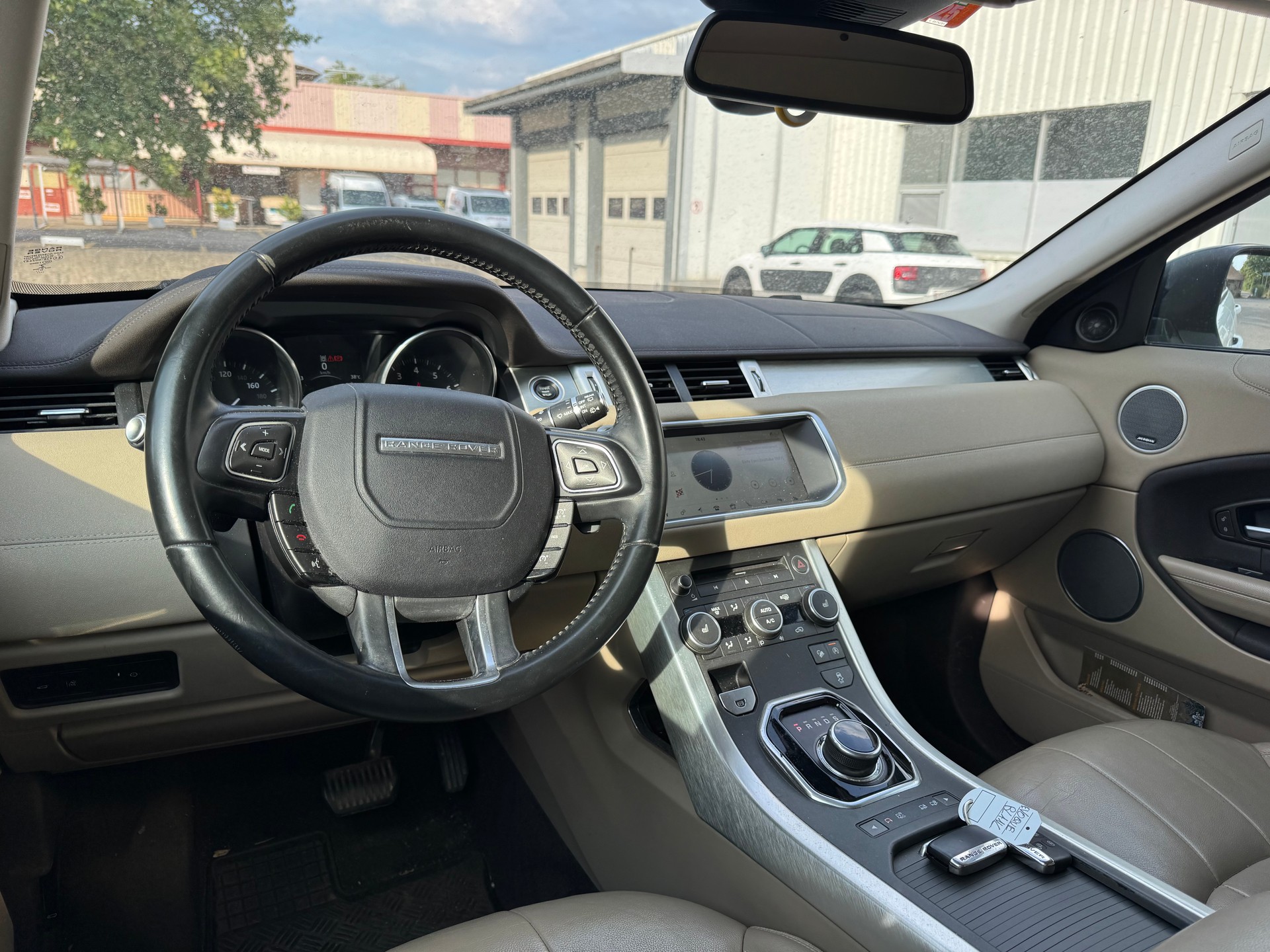 LAND ROVER Range Rover Evoque 2.0 Si4 HSE AT9-image-11