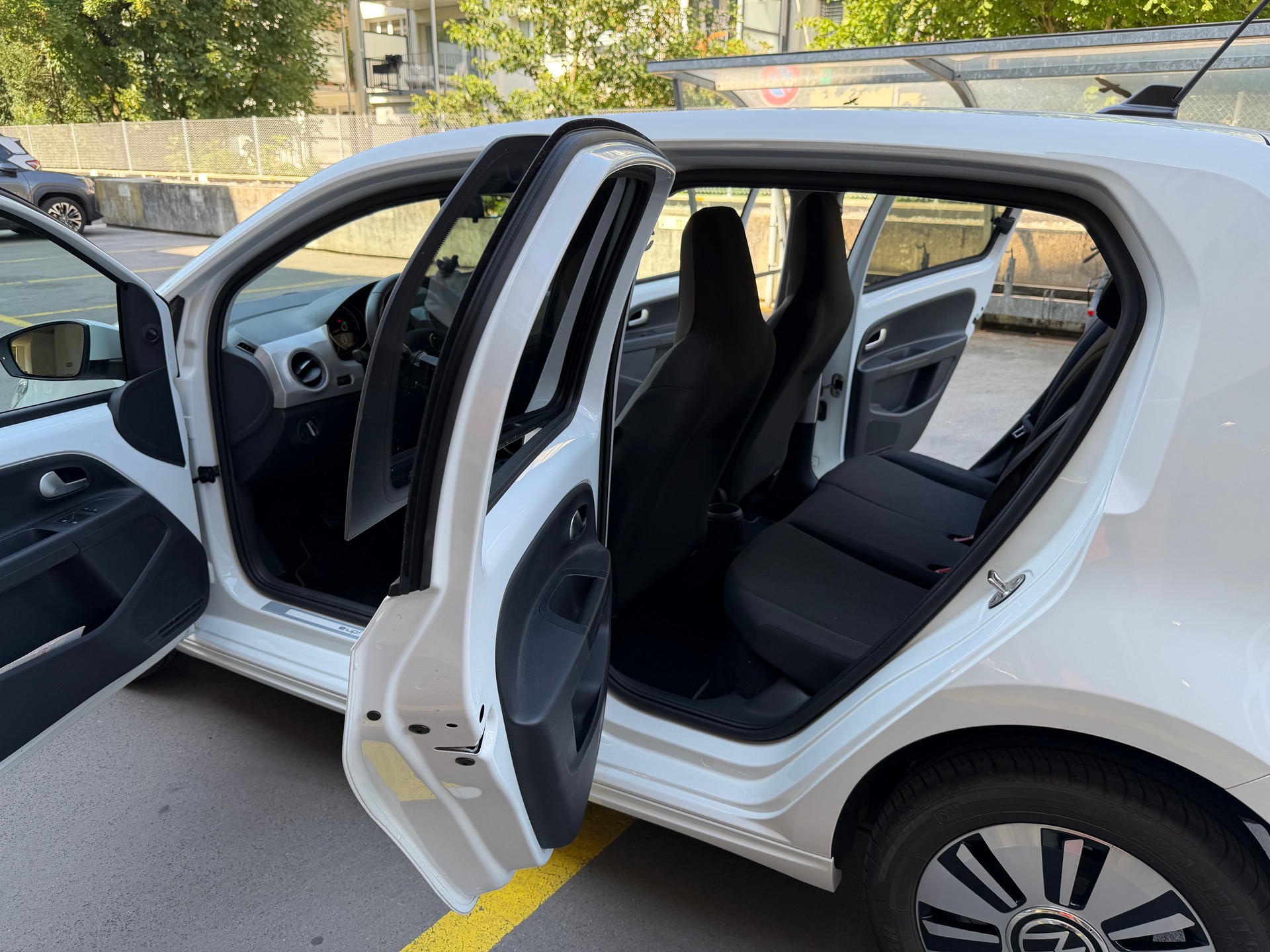 VW e-Up-image-8