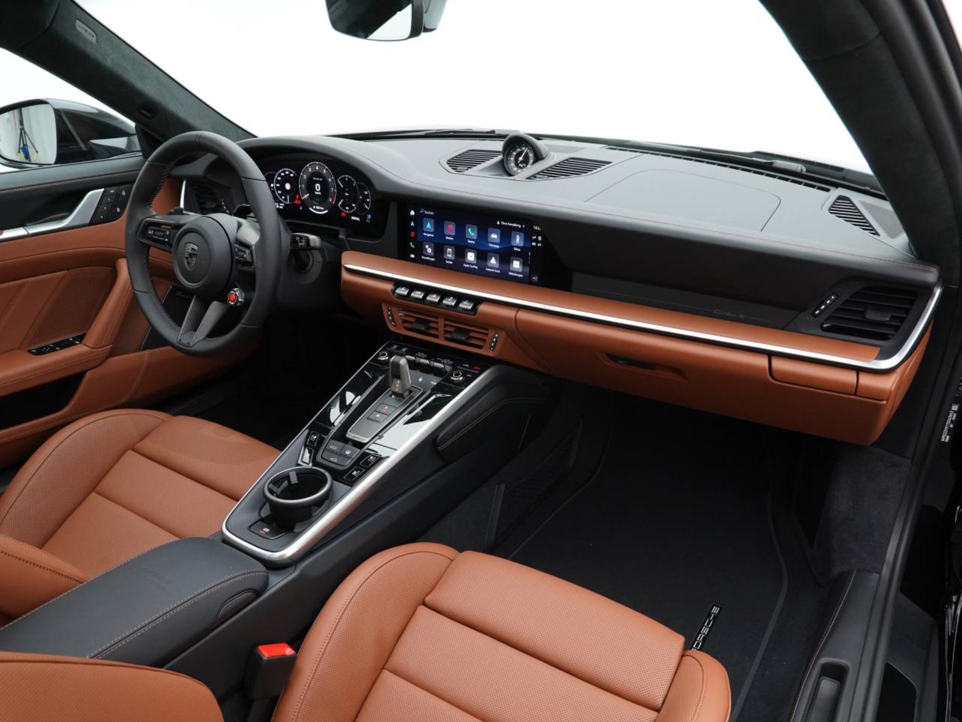 PORSCHE 911 Turbo S-image-24