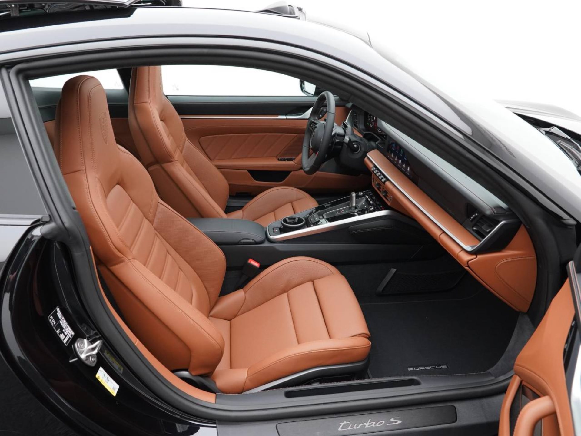 PORSCHE 911 Turbo S-image-25