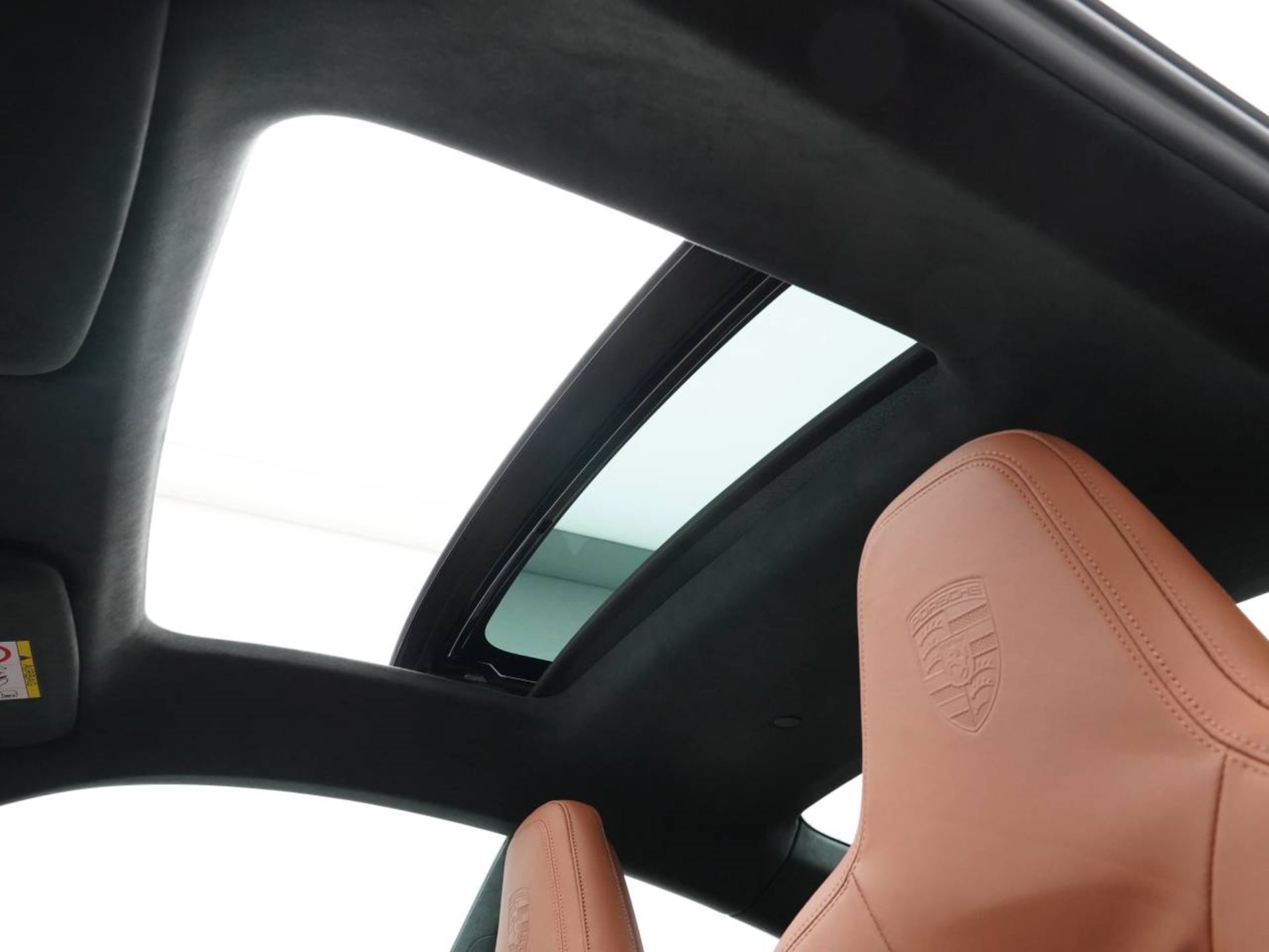 PORSCHE 911 Turbo S-image-30