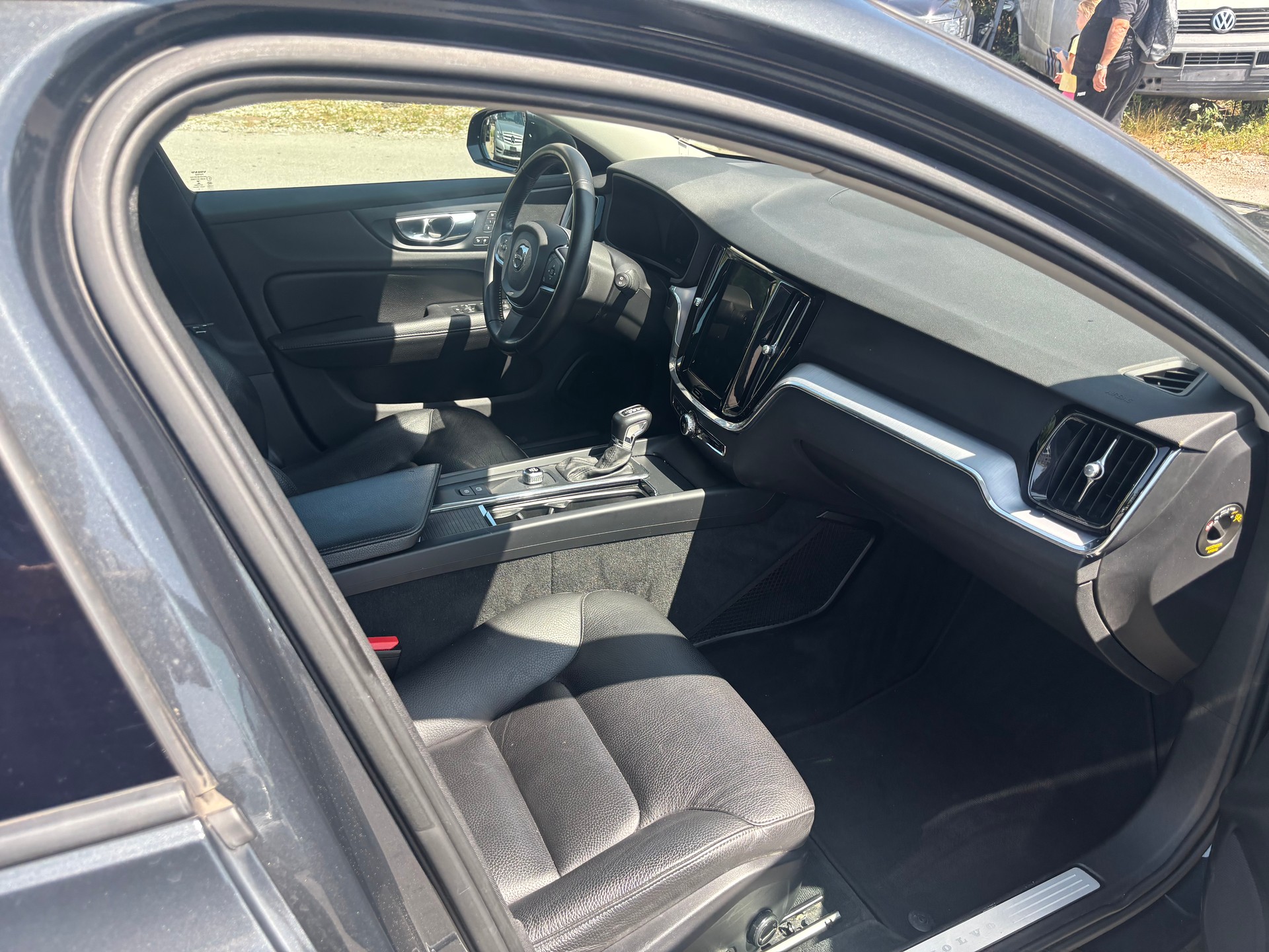 VOLVO V60 D4 Geartronic-image-9