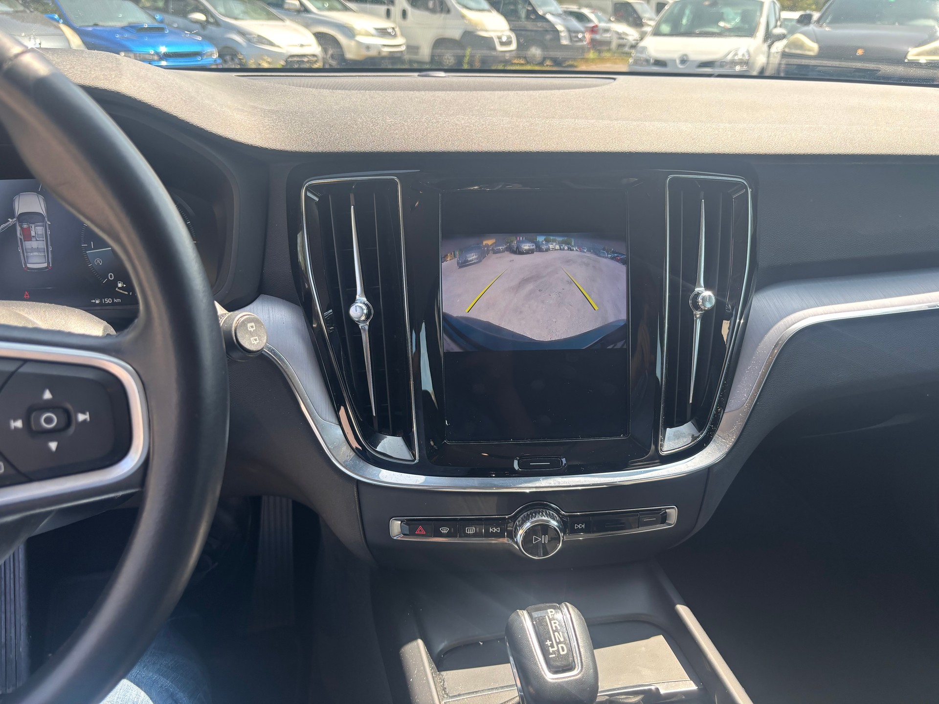 VOLVO V60 D4 Geartronic-image-11