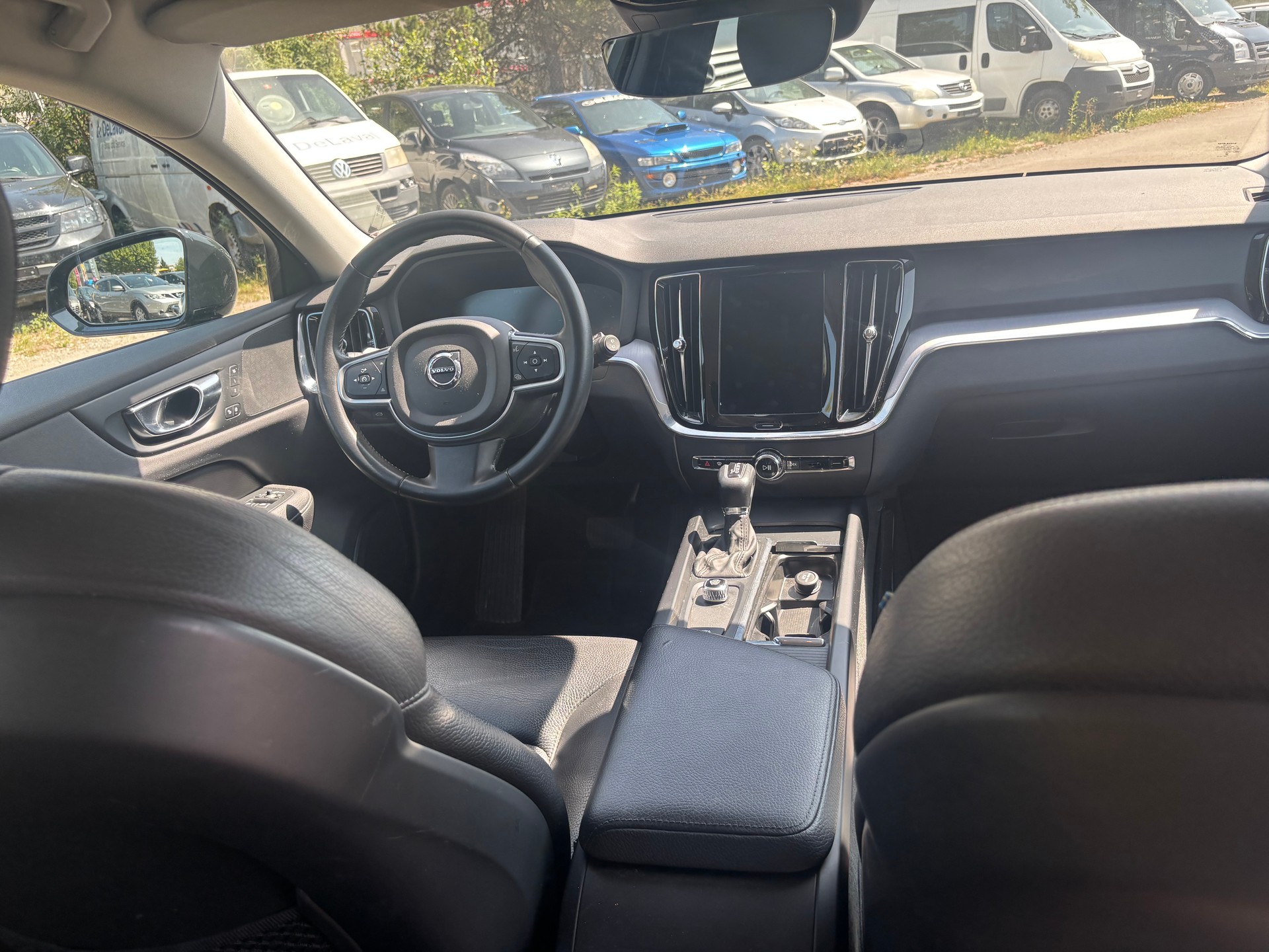 VOLVO V60 D4 Geartronic-image-15