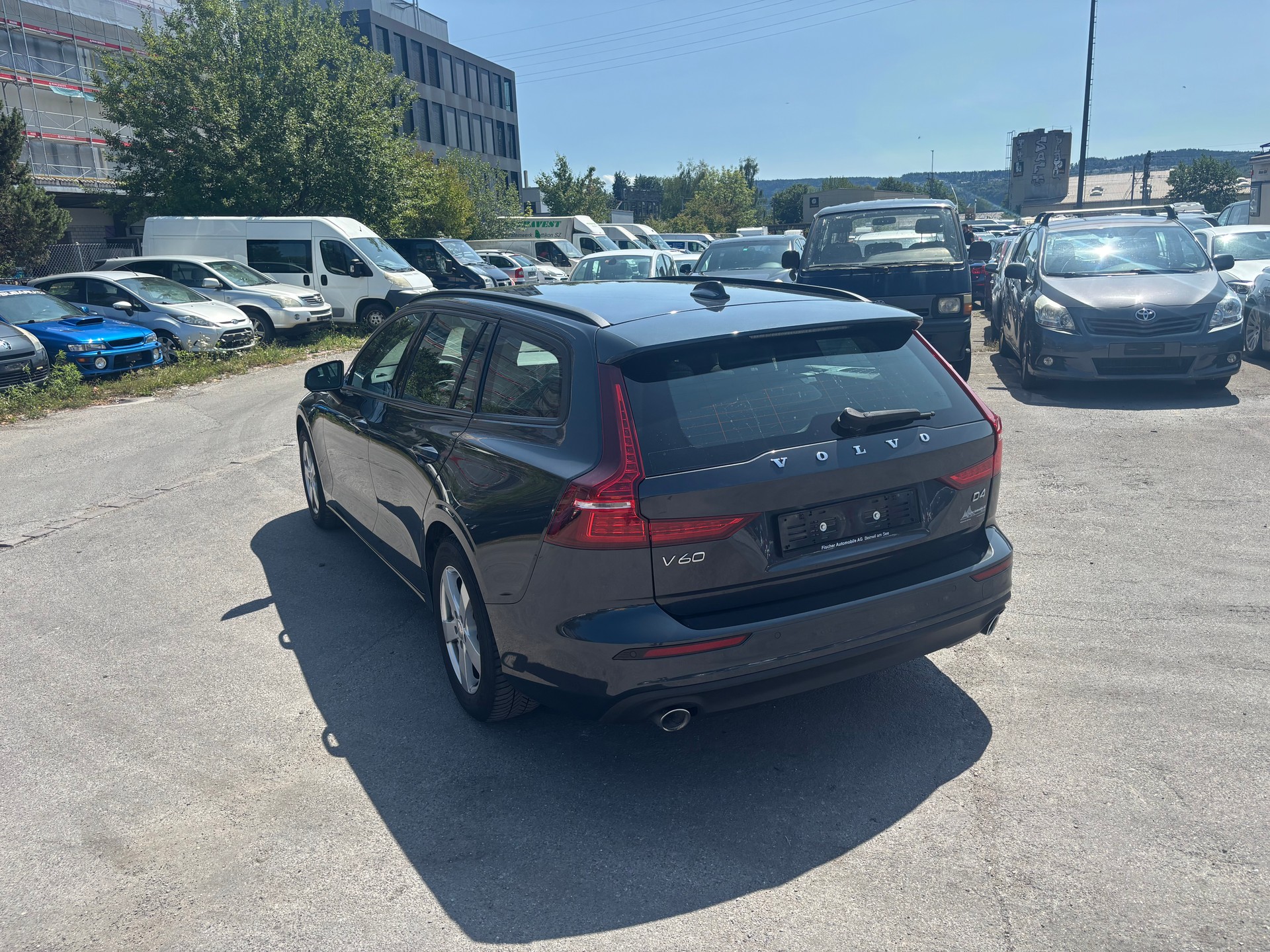 VOLVO V60 D4 Geartronic-image-3