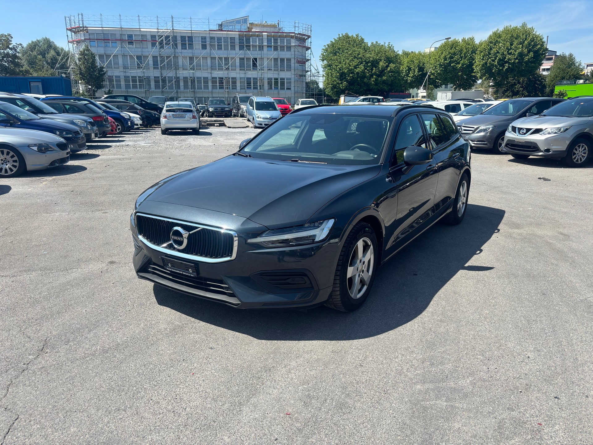 VOLVO V60 D4 Geartronic-image-1