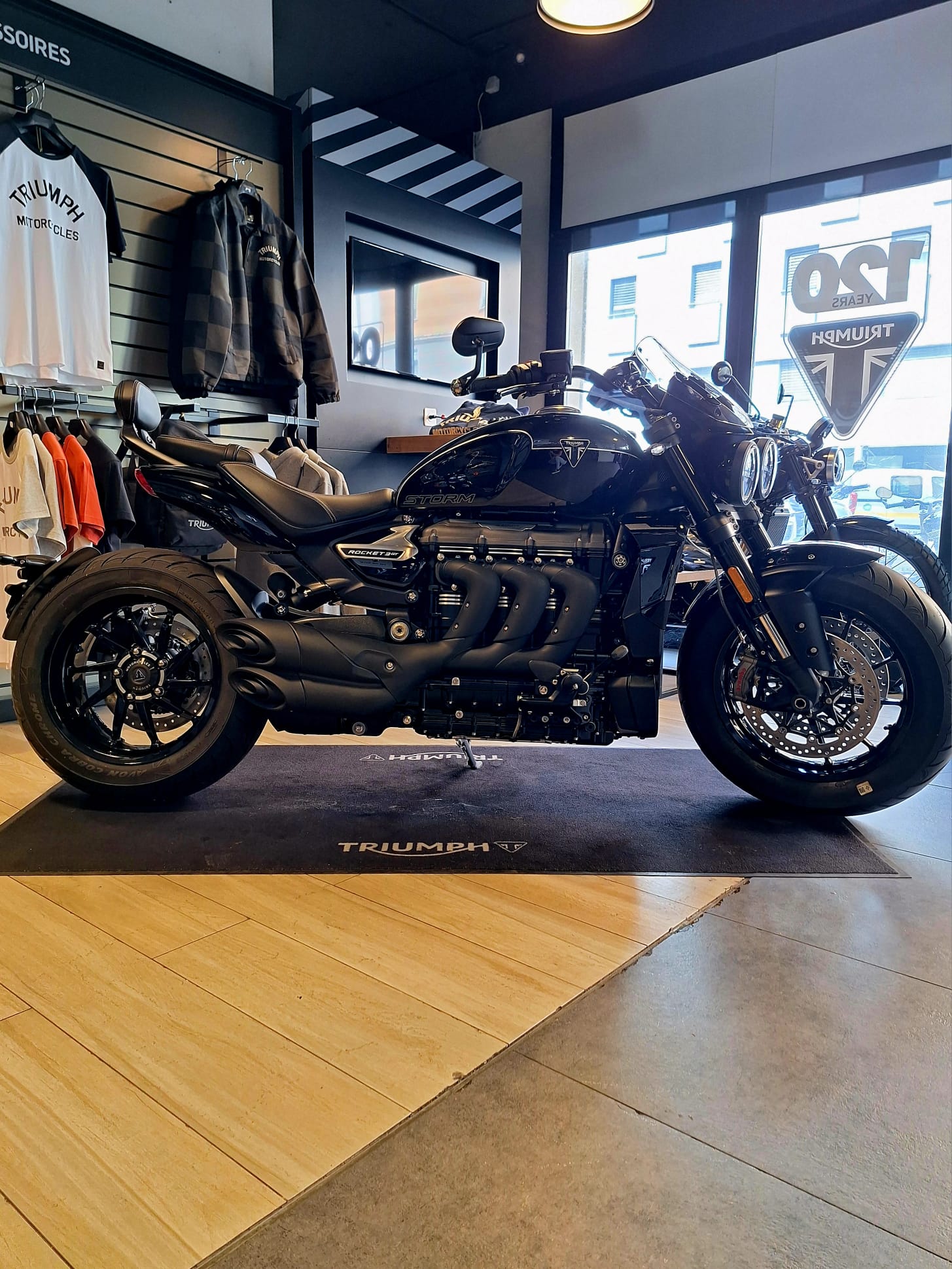 TRIUMPH ROCKET 3 STORM GT-showroom-element-1
